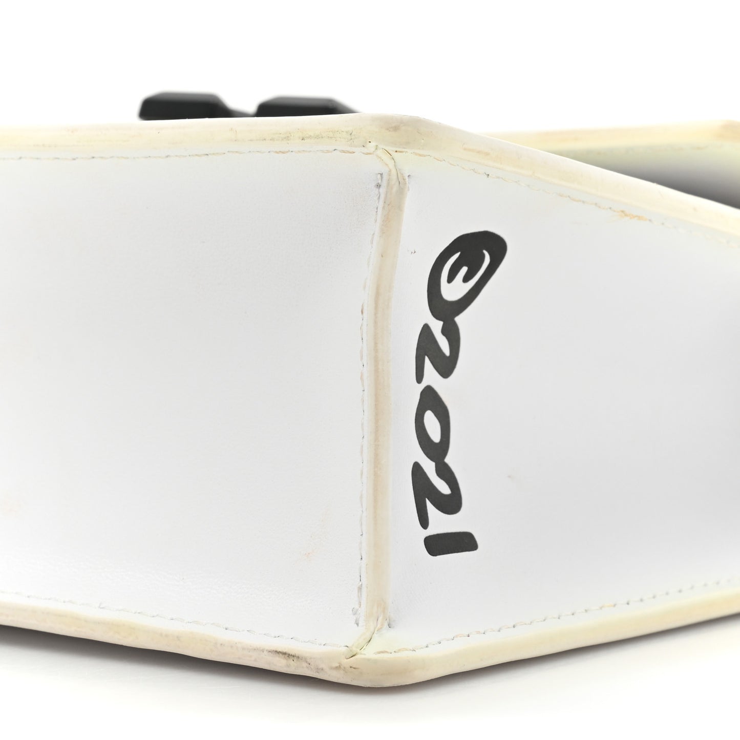 Calfskin Cash Jitney 1.0 Shoulder Bag White