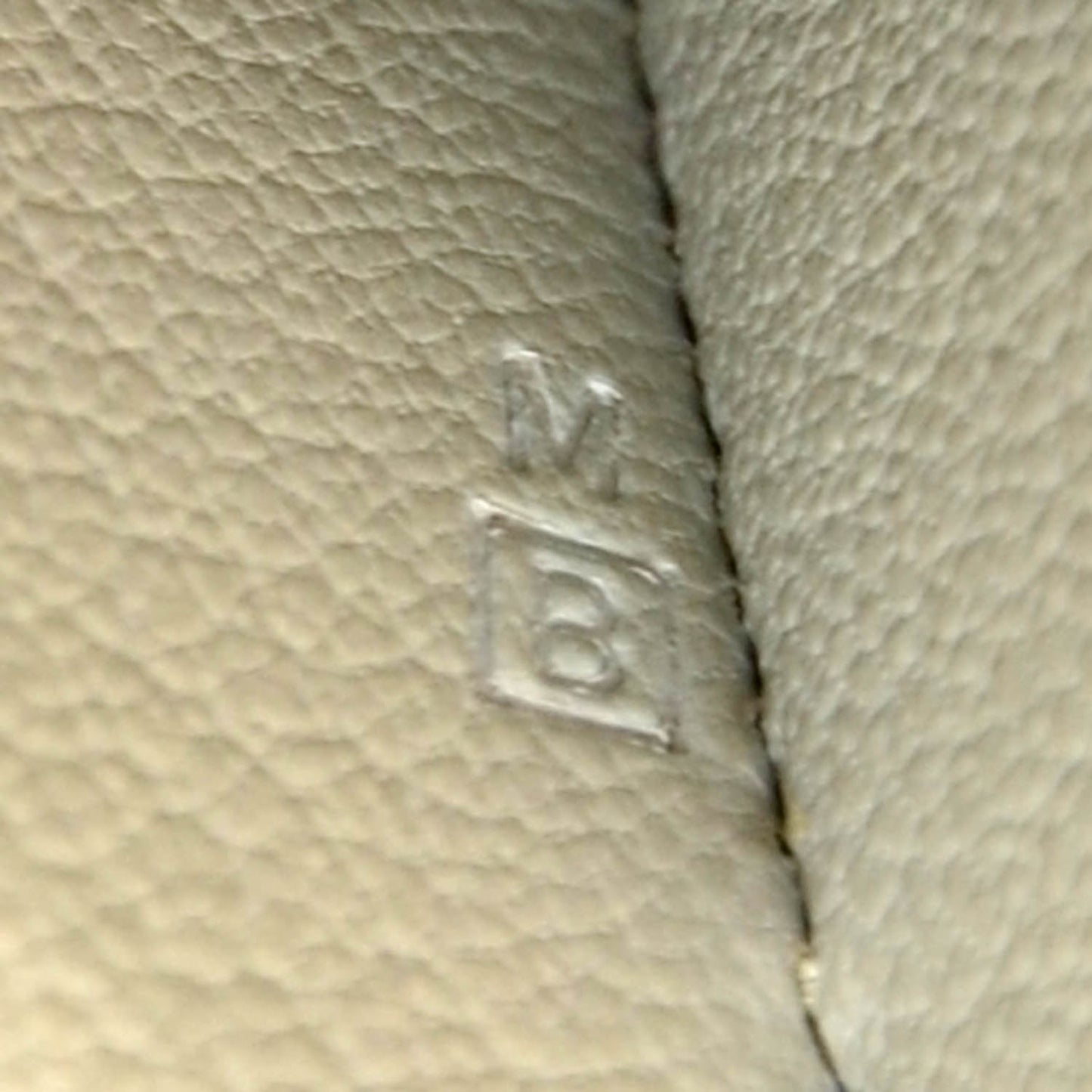 Box Clochette Necklace Gris Pale