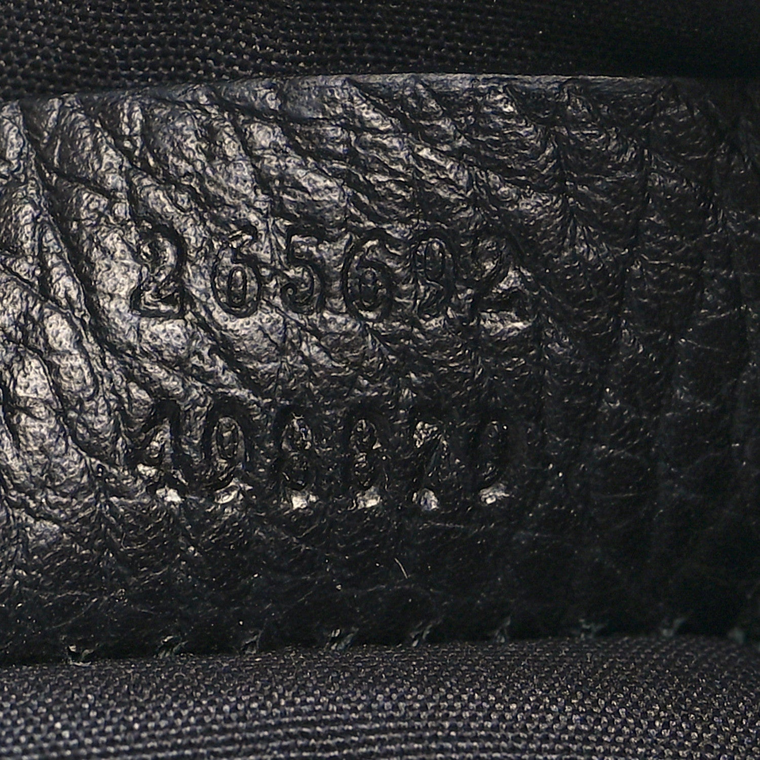 Gucci Monogram Medium D Gold Ring Hobo Black 7 of 10