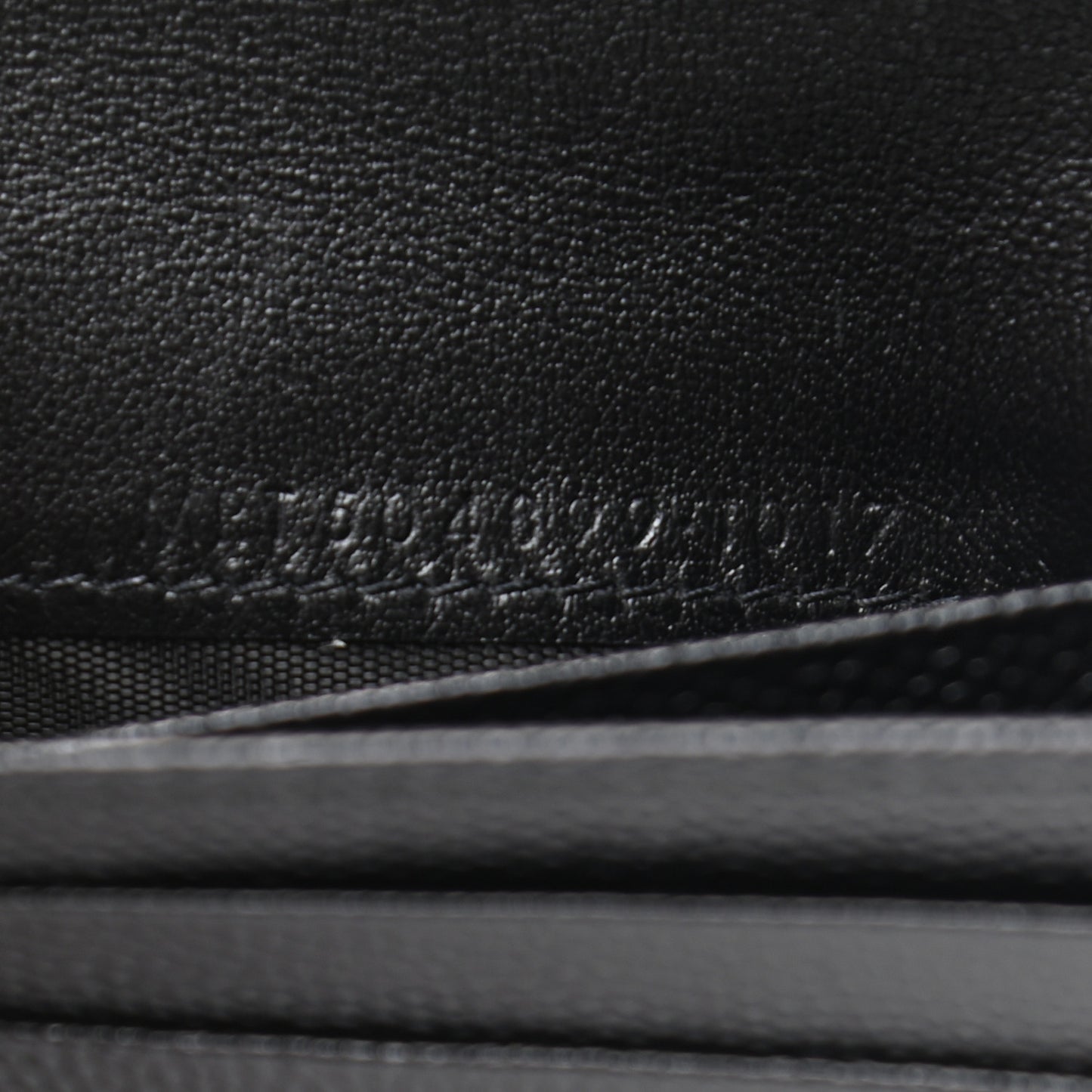 Grain De Poudre Matelasse Chevron Monogram Card Case Black