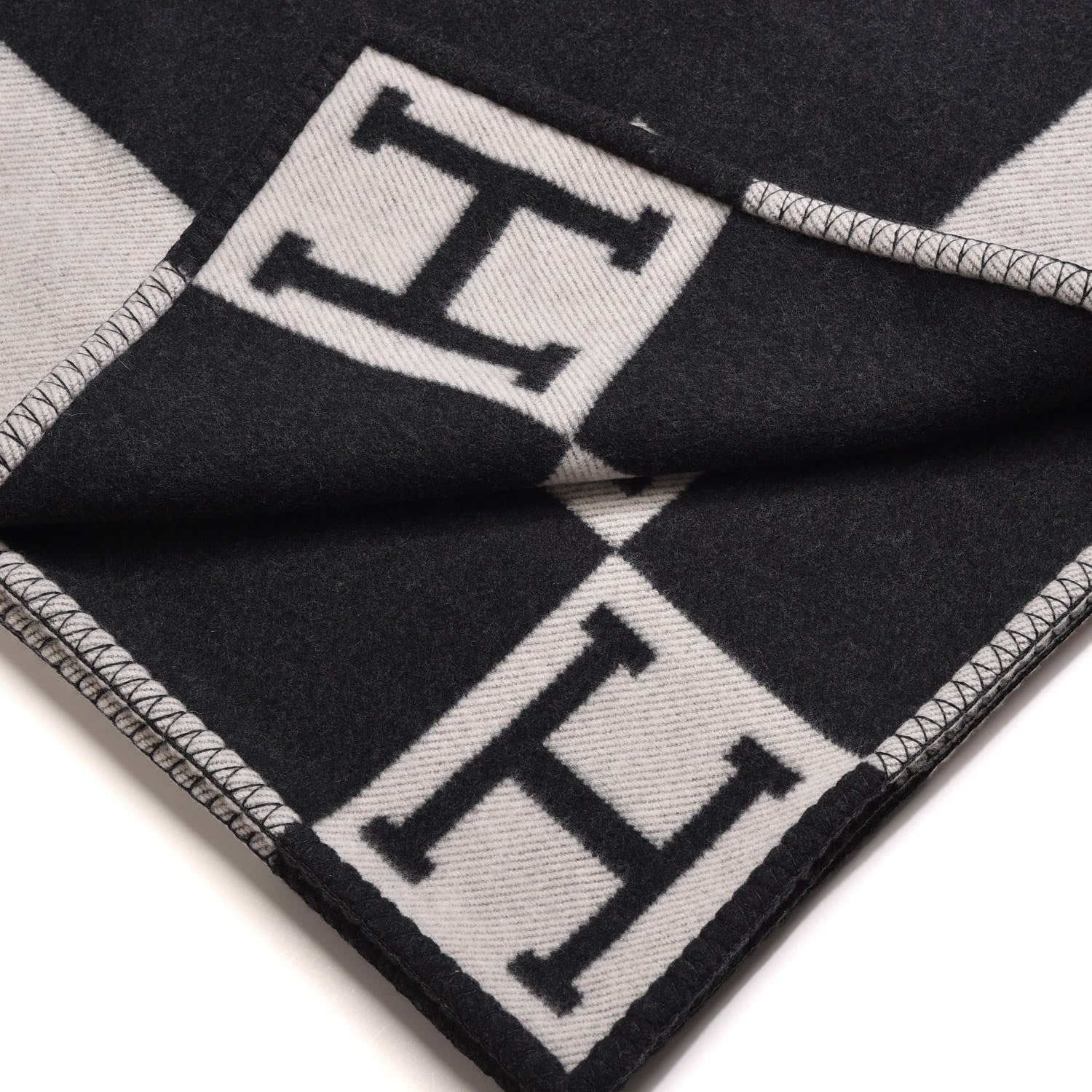 Hermes Wool Cashmere Avalon Blanket Ecru Gris Fonce 3 of 5