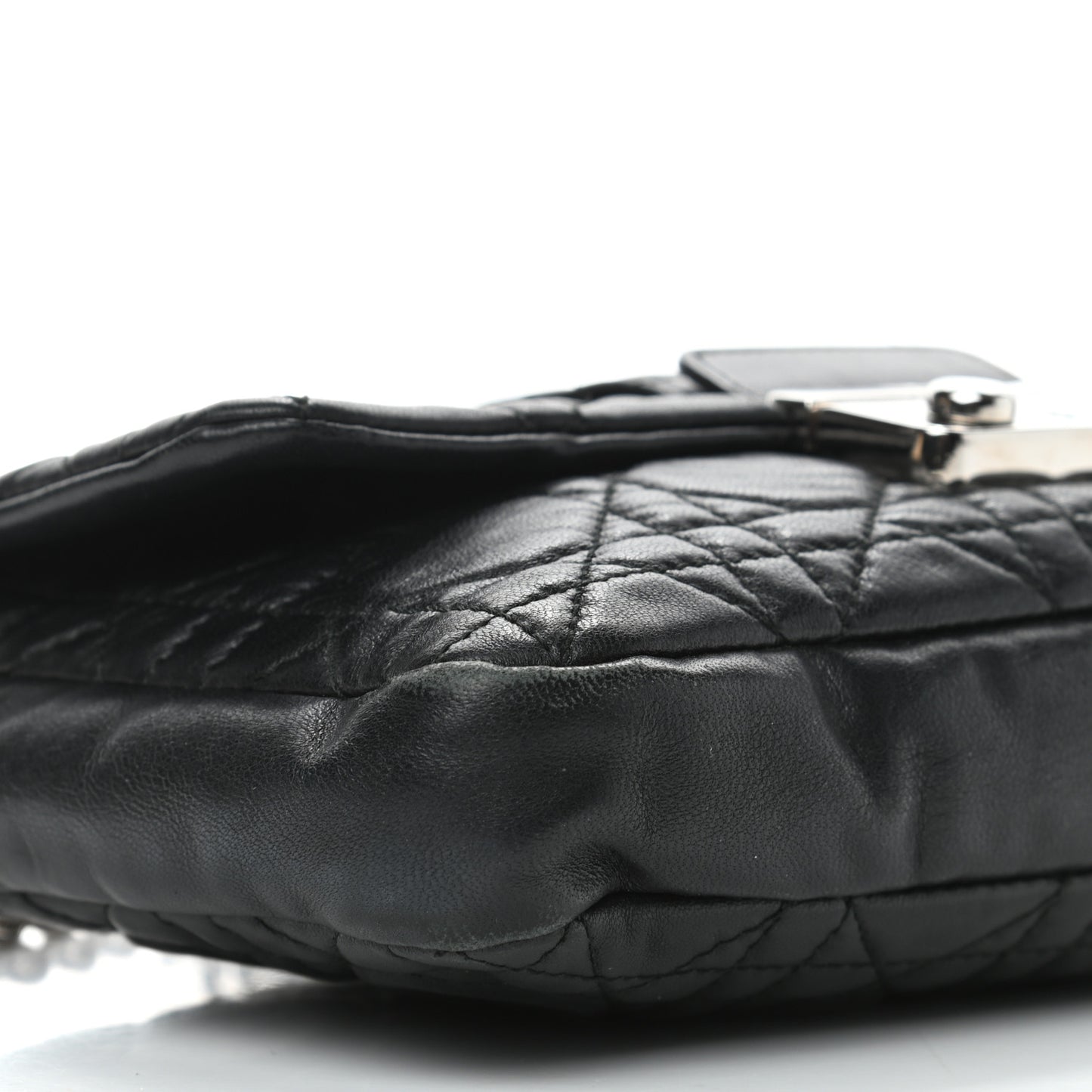 Lambskin Cannage New Lock Pouch Black