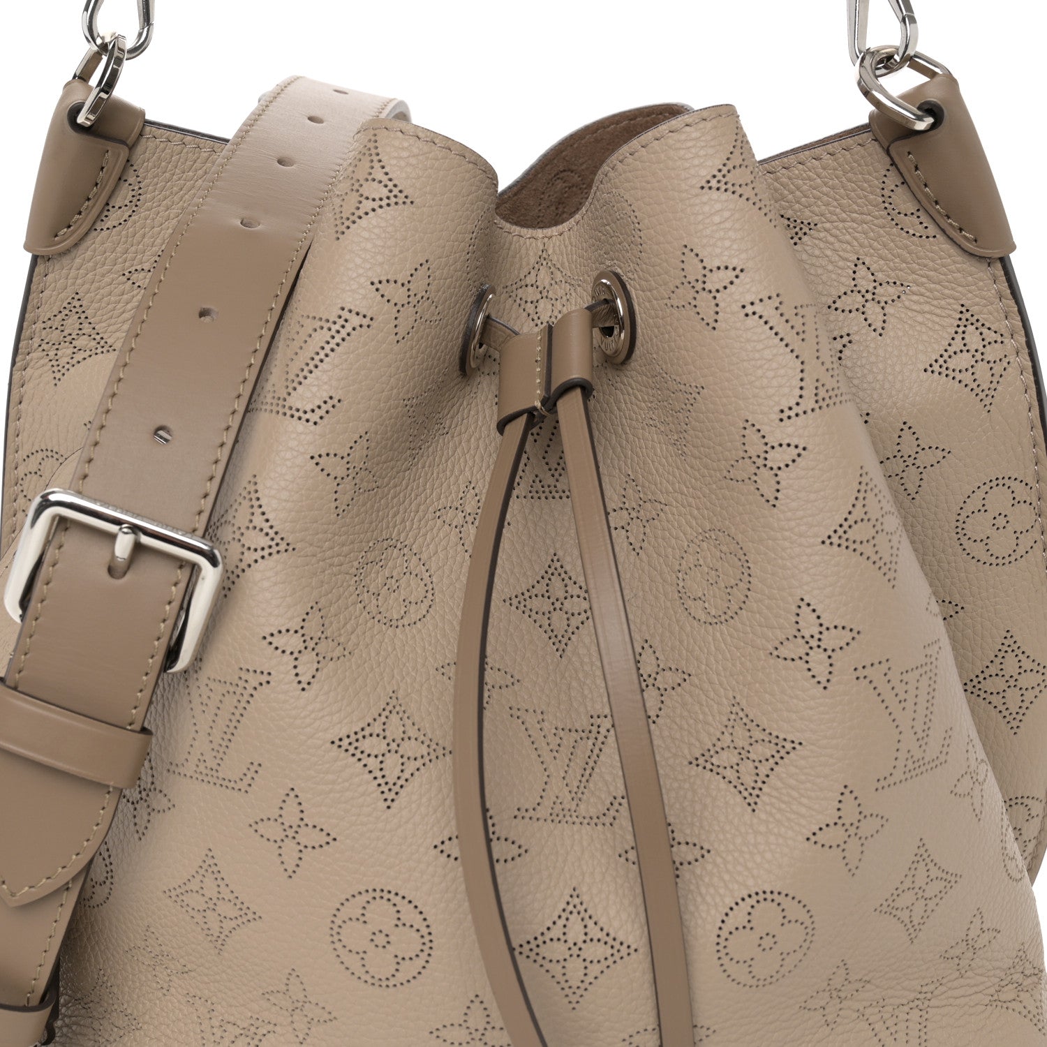 Louis Vuitton Mahina Muria Galet 7 of 9