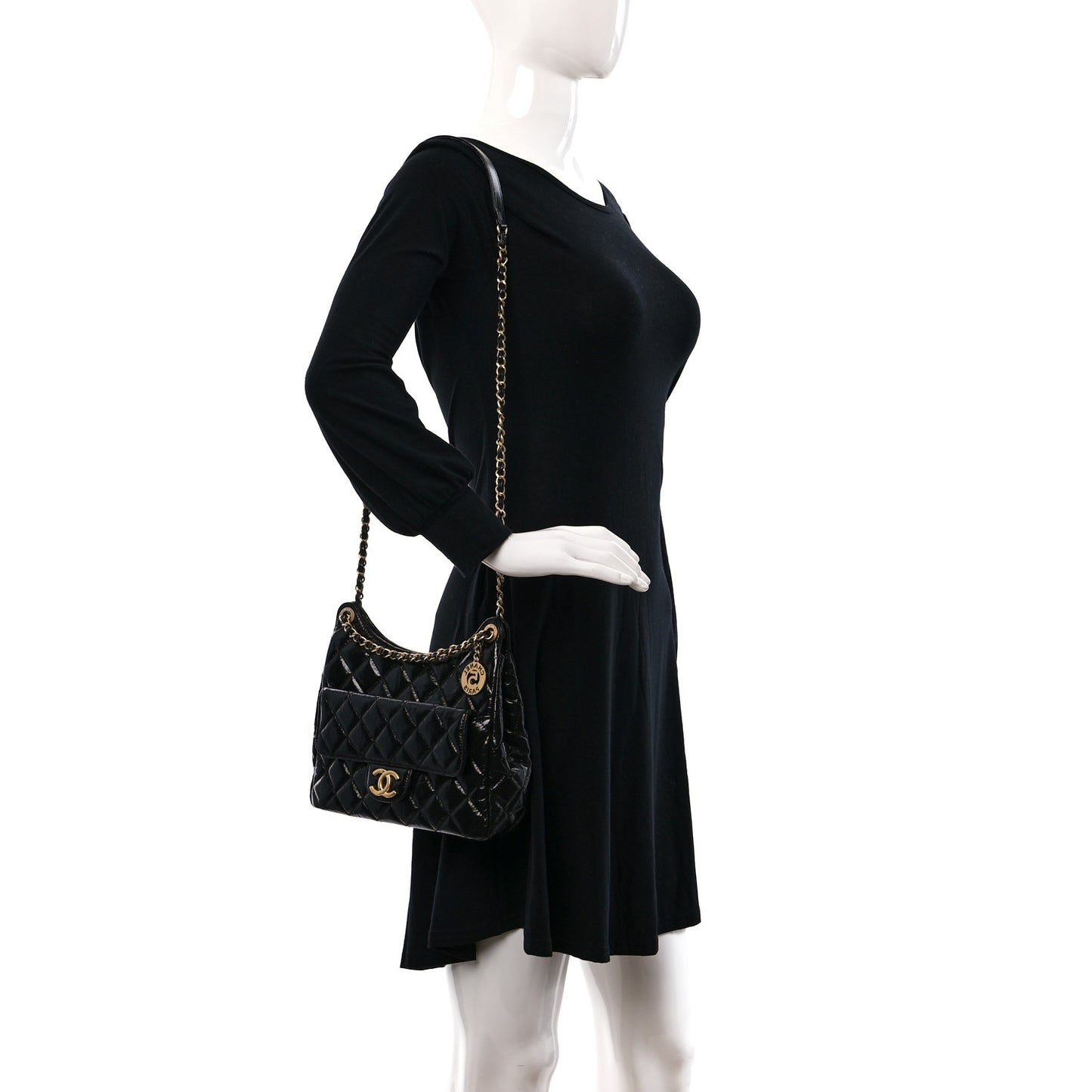 Shiny Crumpled Calfskin Quilted Wavy CC Hobo Black