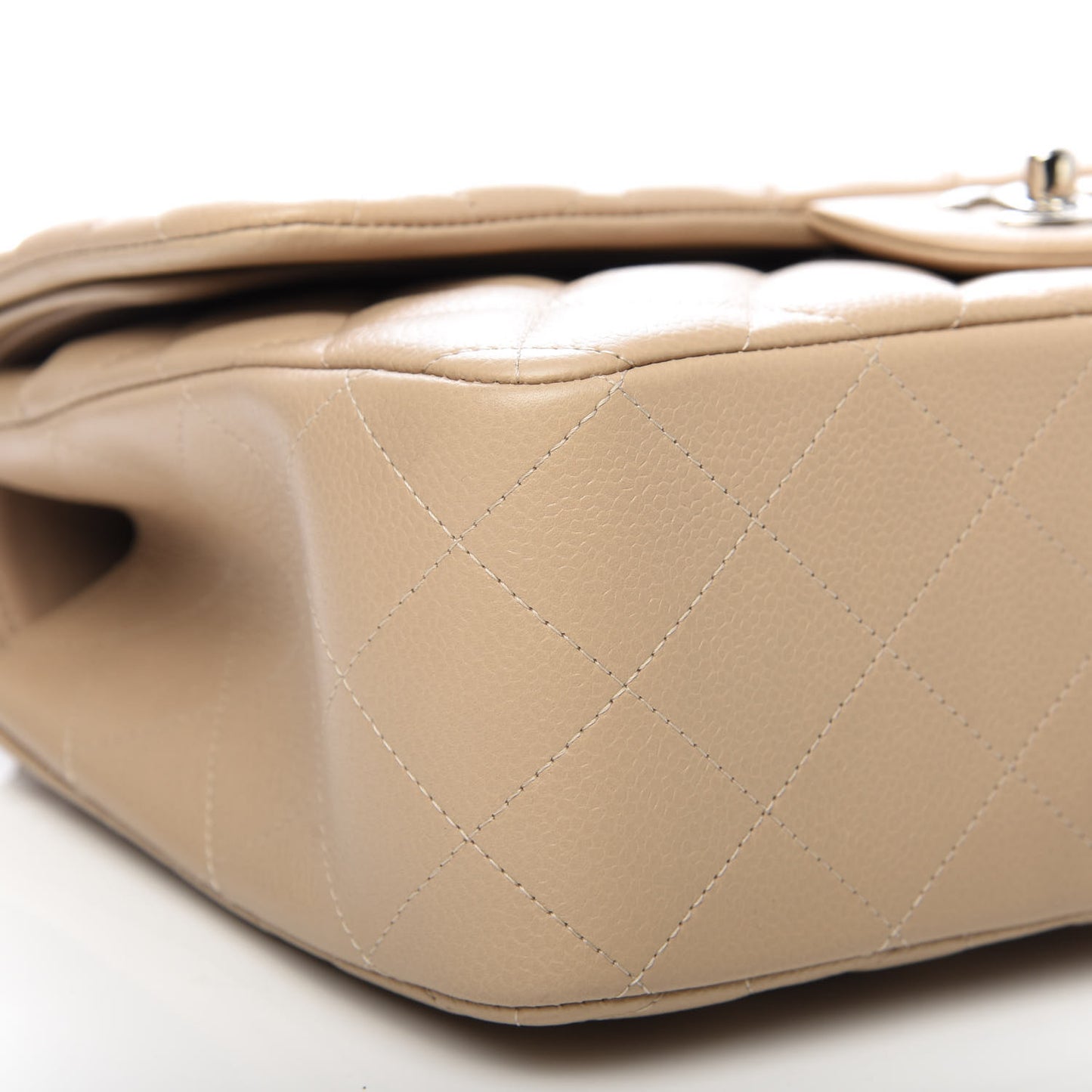 Caviar Quilted Jumbo Double Flap Beige Clair