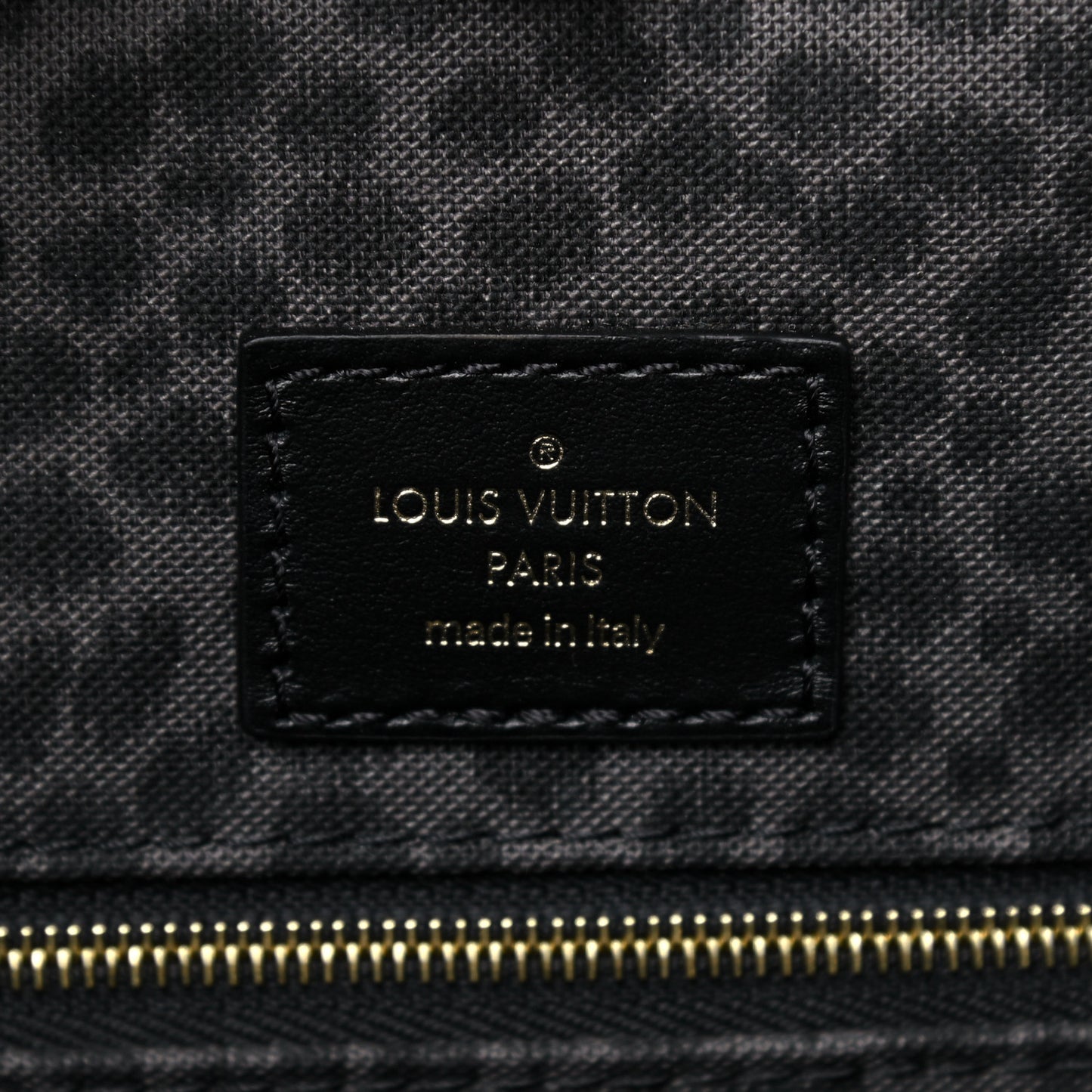 Monogram Giant Wild At Heart Onthego GM Black