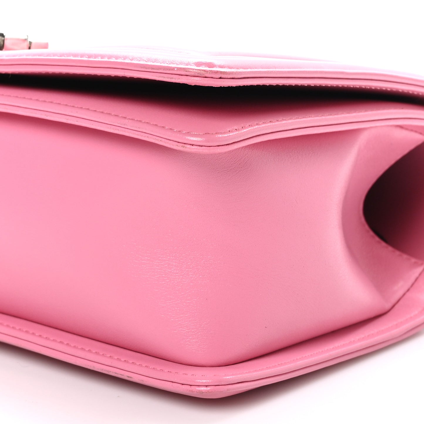 Lambskin Chevron Quilted Medium Boy Flap Pink