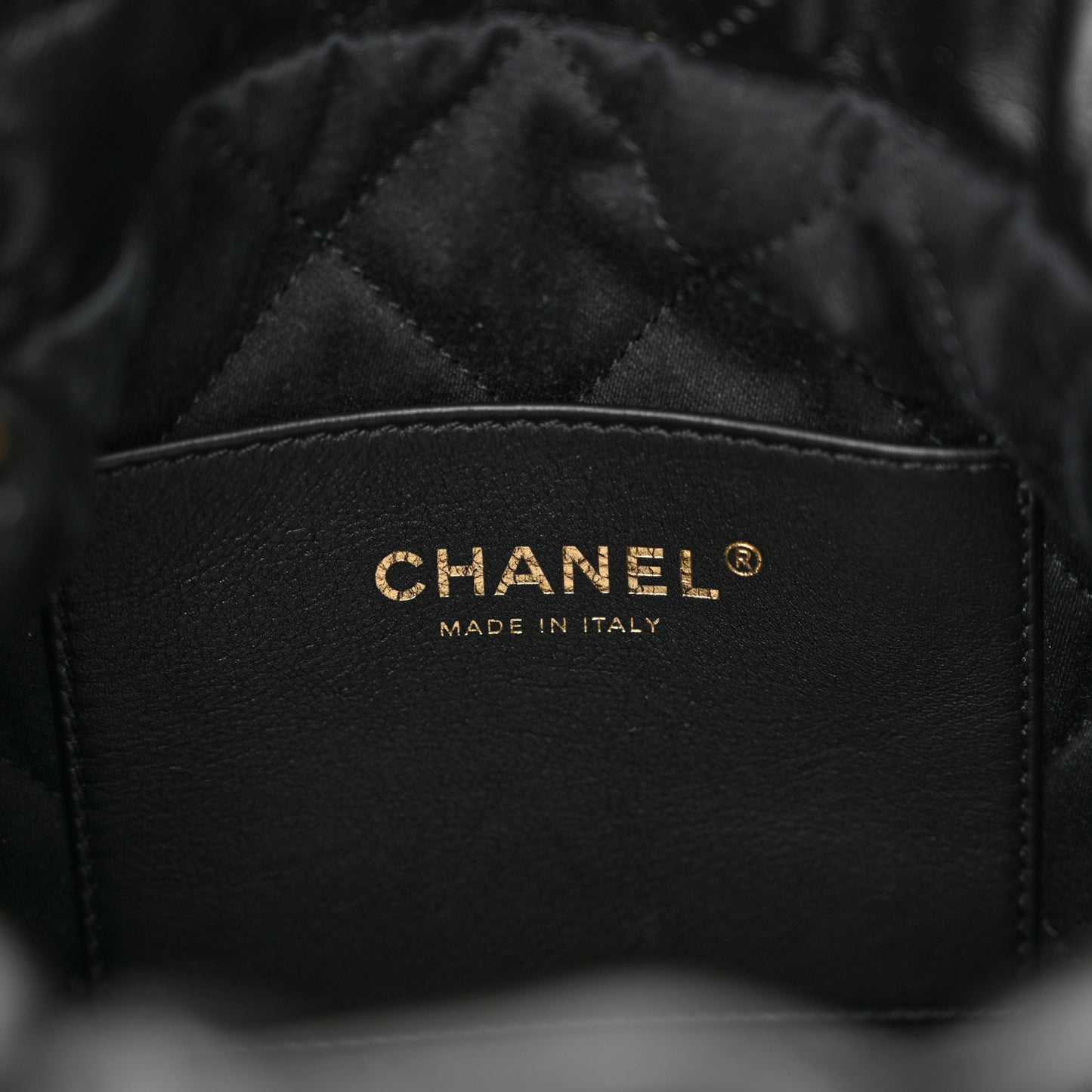 Shiny Calfskin Quilted Mini Chanel 22 Black