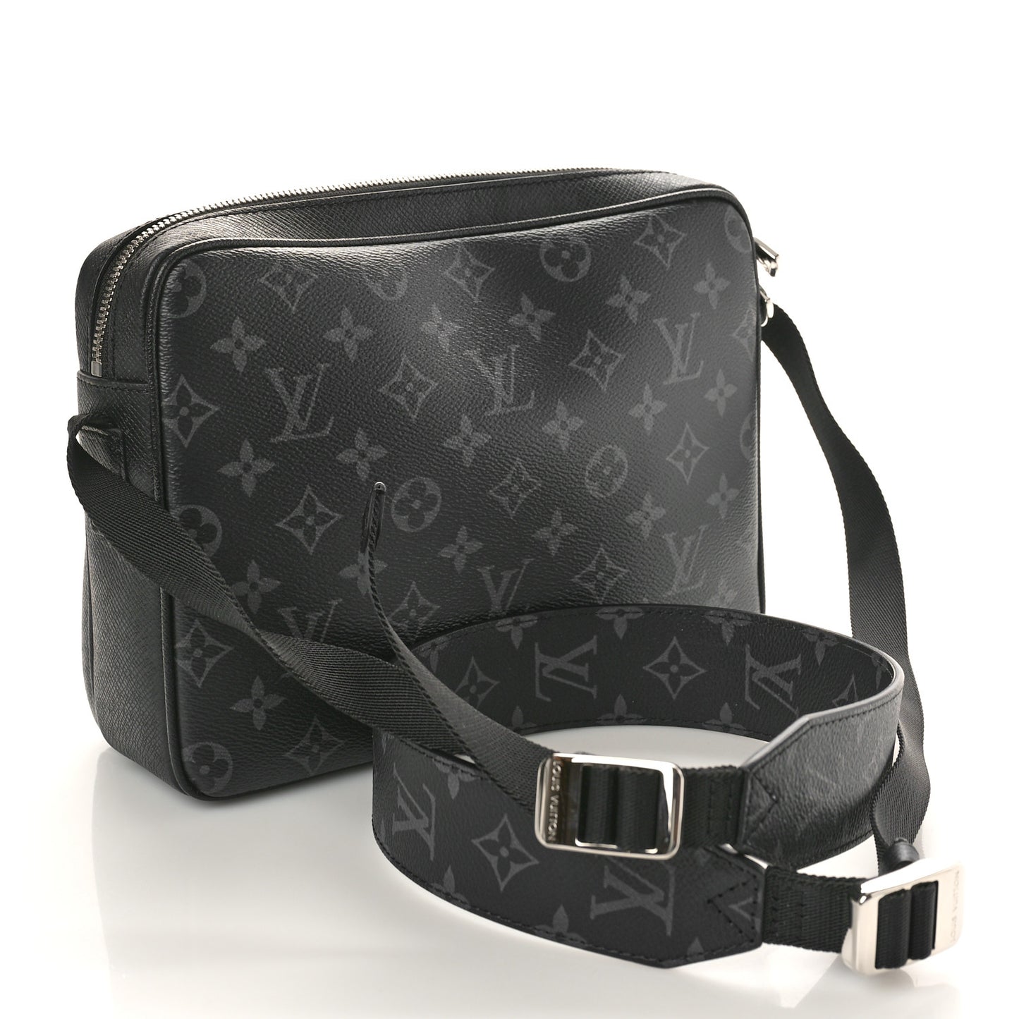 Taiga Monogram Eclipse Outdoor Messenger Black