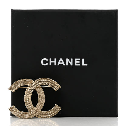 Chanel Metal Chain Quilted CC Brooch Gold 4 of 4