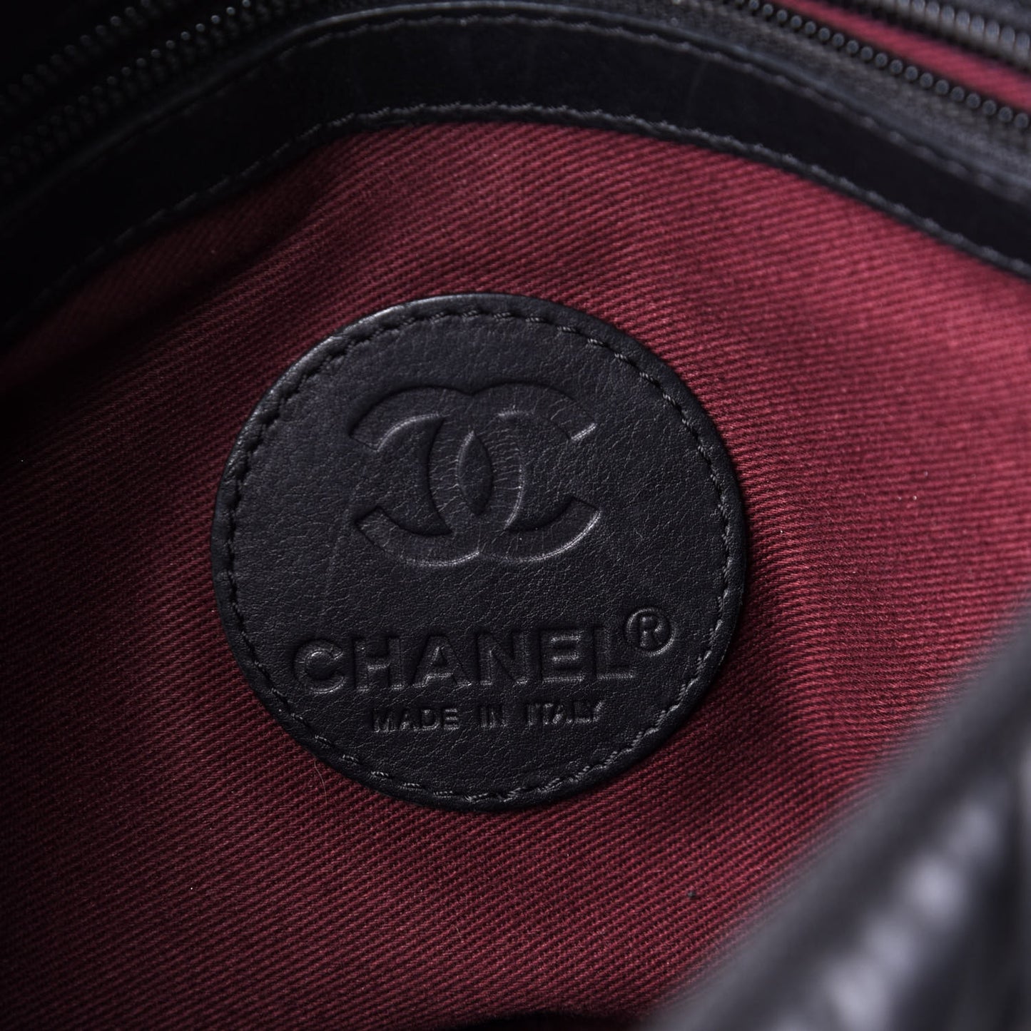 Coated Canvas Quilted Expandable Messenger Black