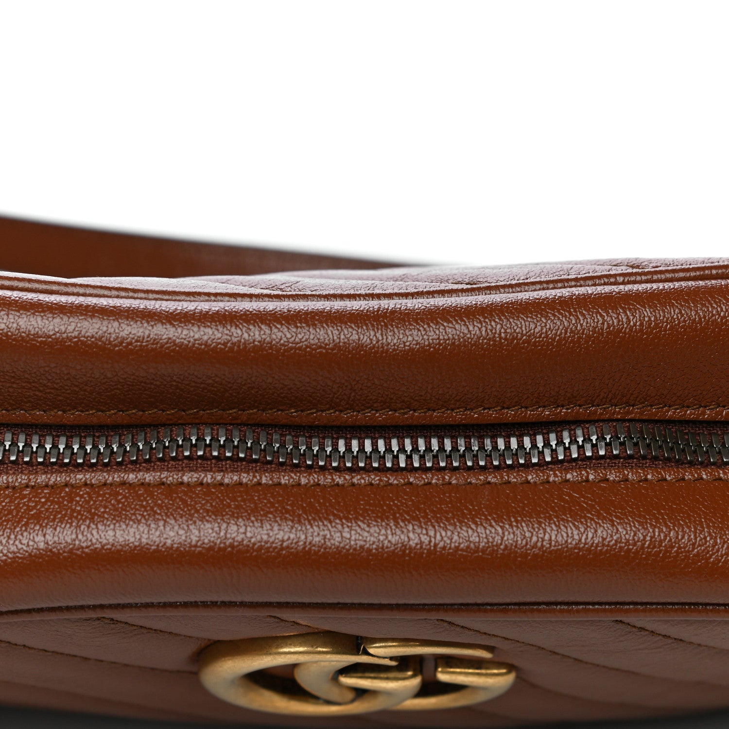 Gucci Glazed Calfskin Matelasse Diagonal Small GG Marmont Chain Shoulder Bag Cuir 13 of 17