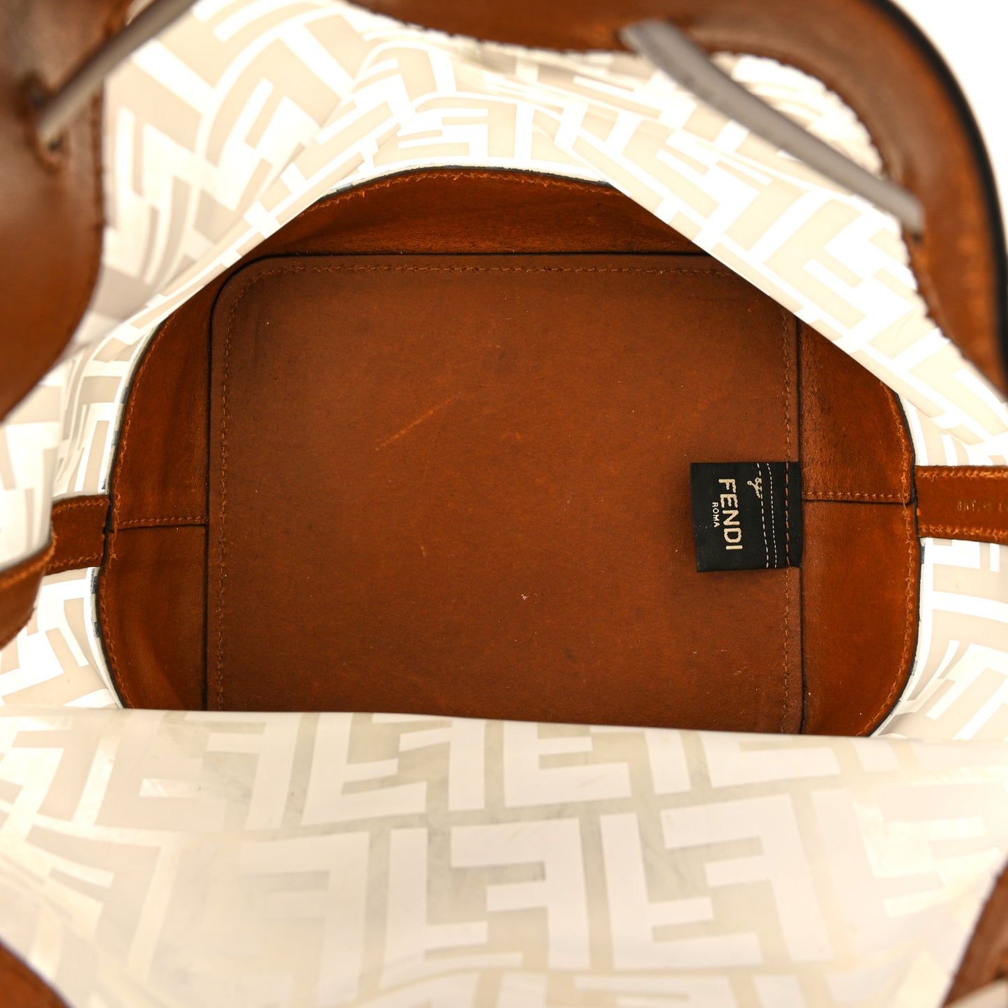 TPU FF Vitello Aura F is Fendi Grande Mon Tresor Bucket Bag White Cuoio