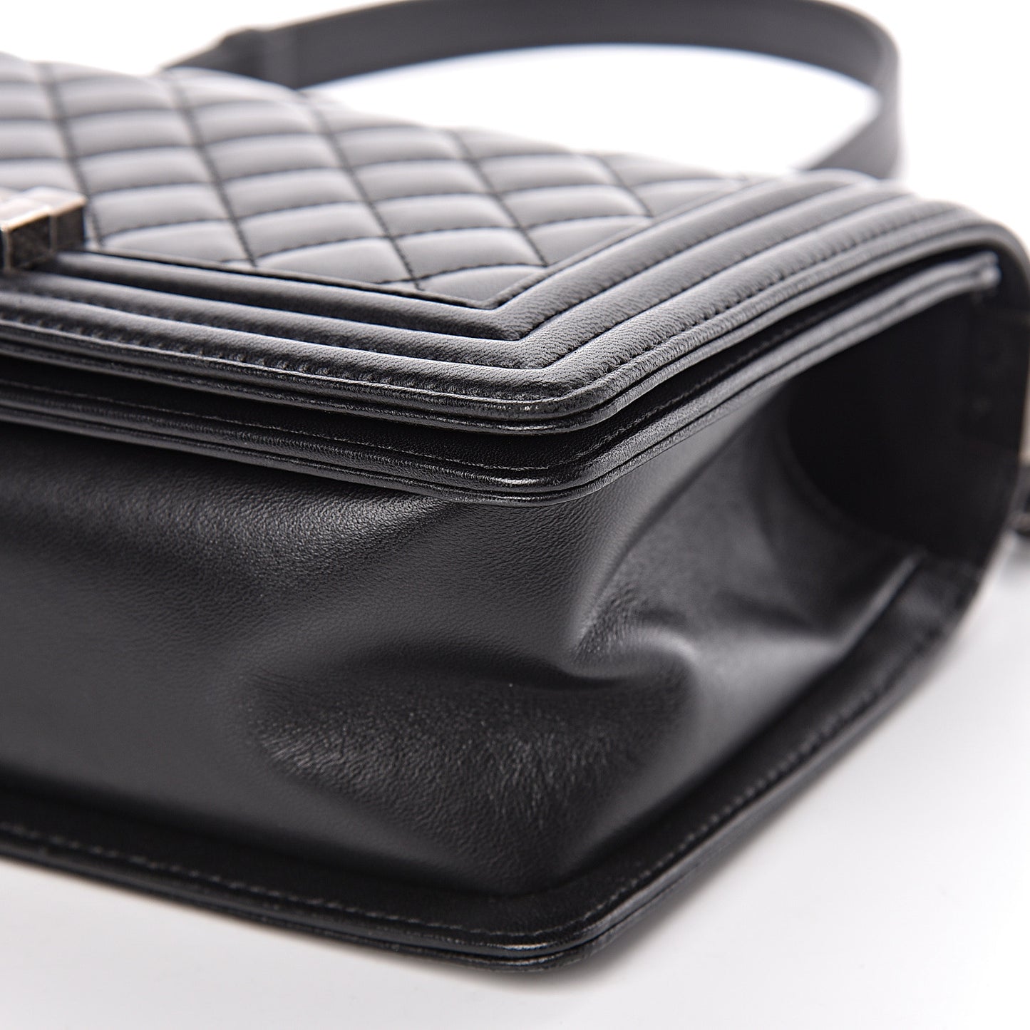 Lambskin Quilted Medium Boy Flap Black