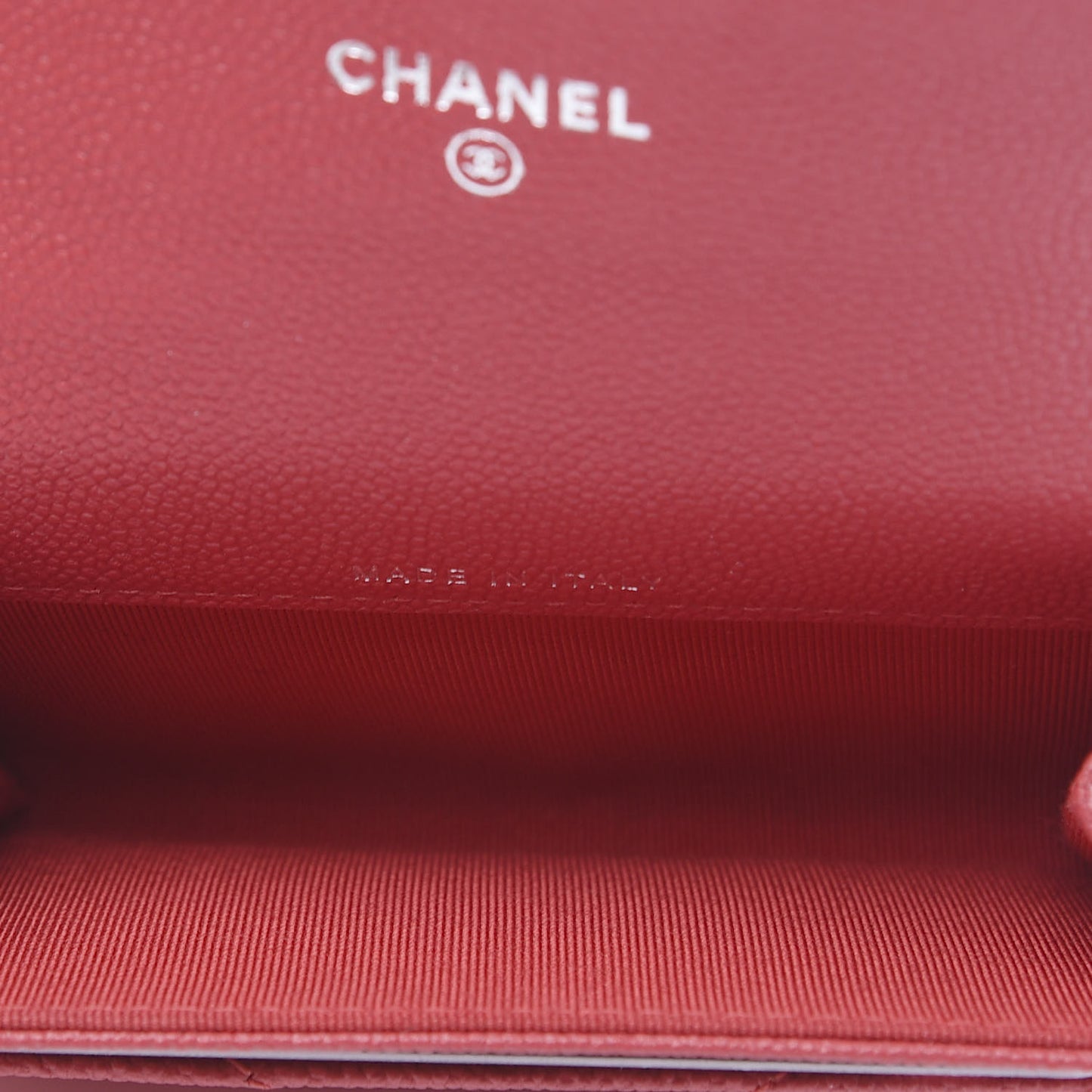 Caviar Chevron Quilted Flap Card Holder Red