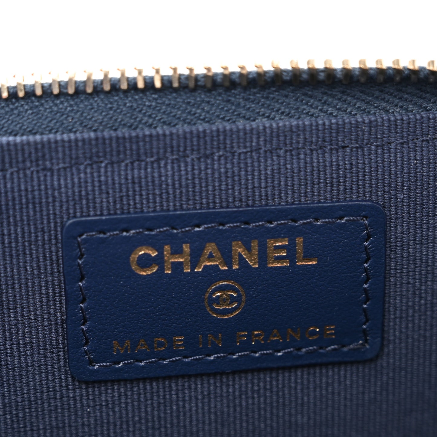Caviar Quilted CC Zip Around Card Holder Navy
