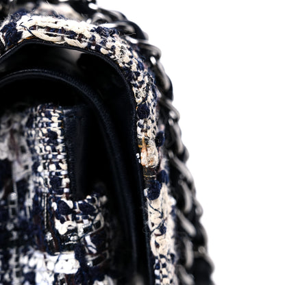 Chanel Tweed Quilted Flap Navy White 26 of 27