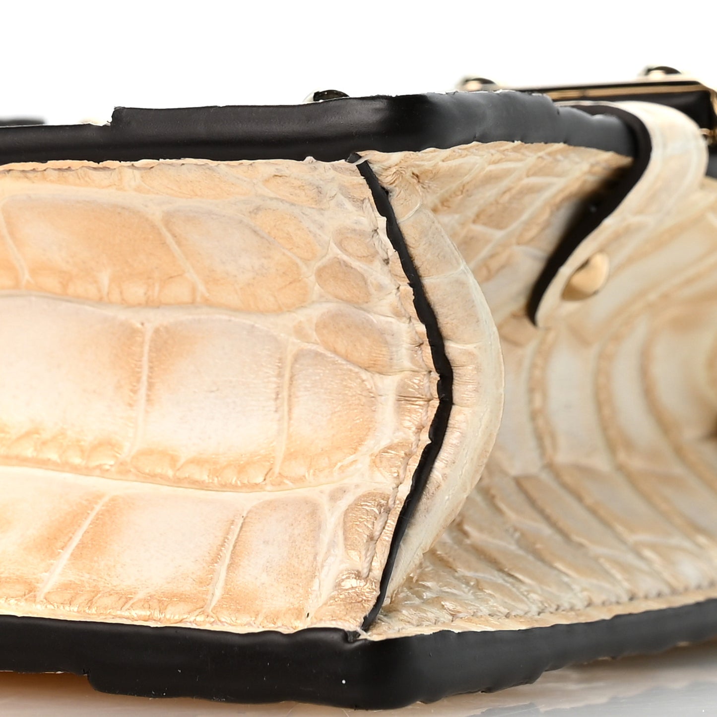 Alligator Trunk Chain Wallet Pearl