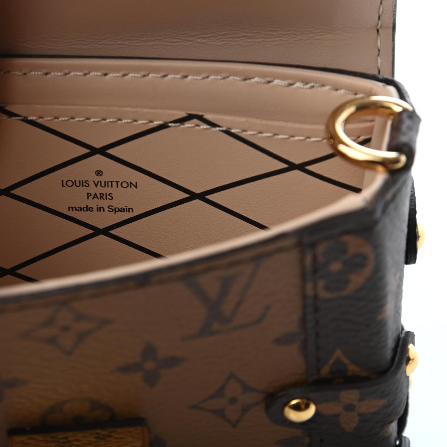 Reverse Monogram Essential Trunk NM