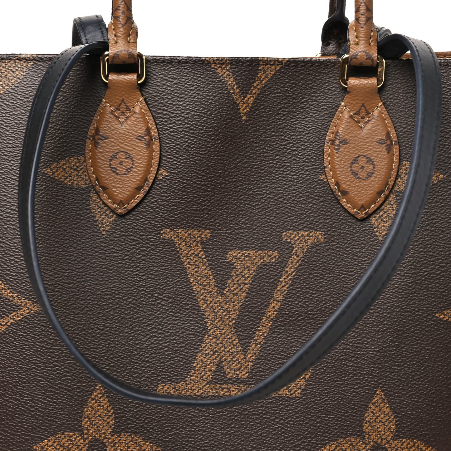Reverse Monogram Giant Onthego MM