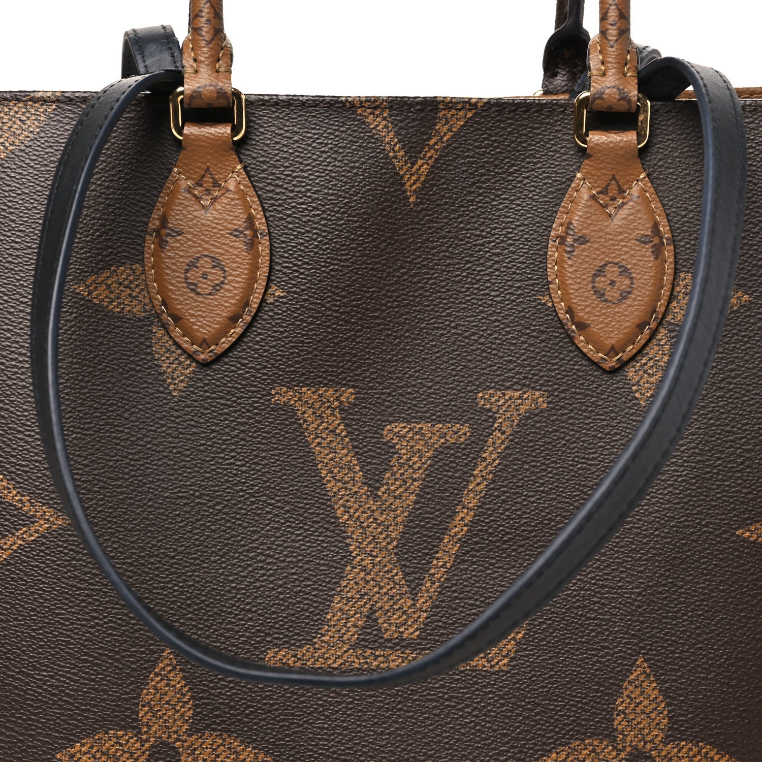 Louis Vuitton Reverse Monogram Giant Onthego MM 7 of 9