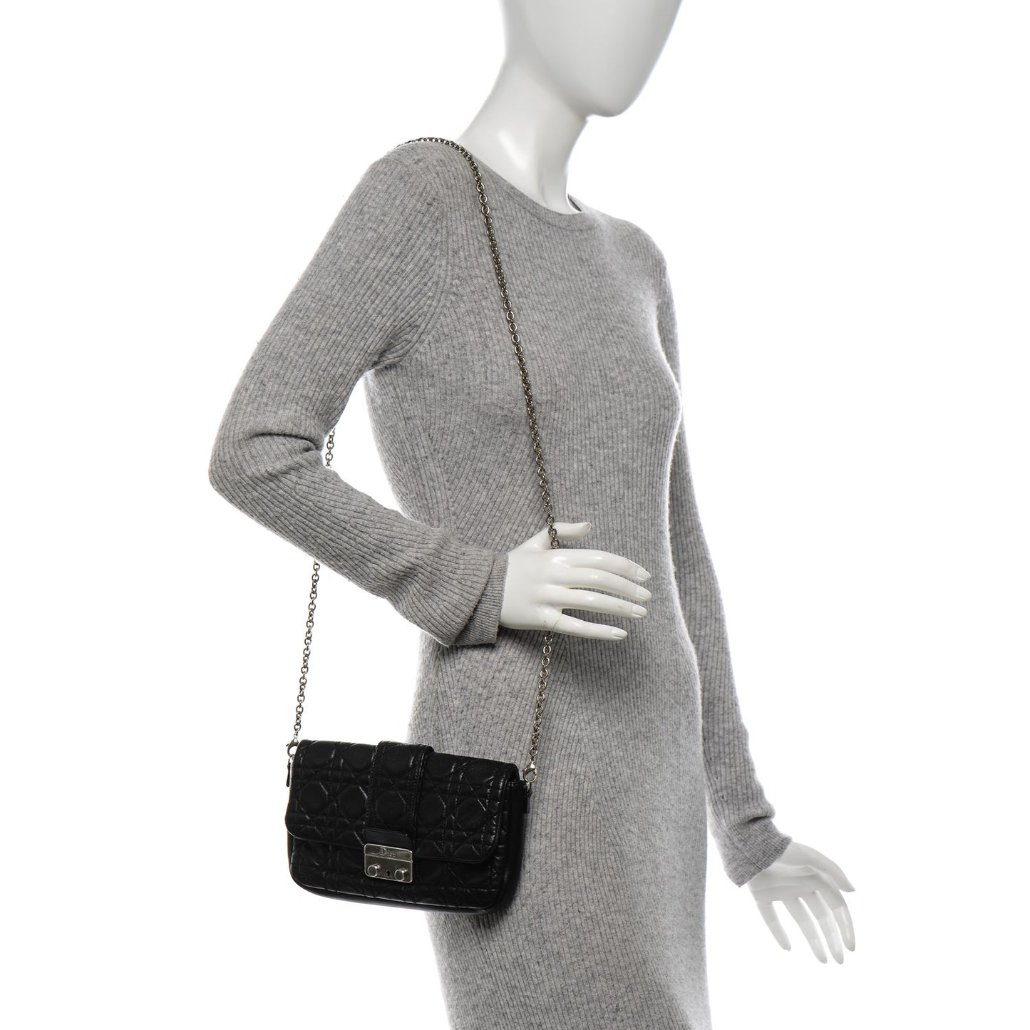 Lambskin Cannage New Lock Pouch Black