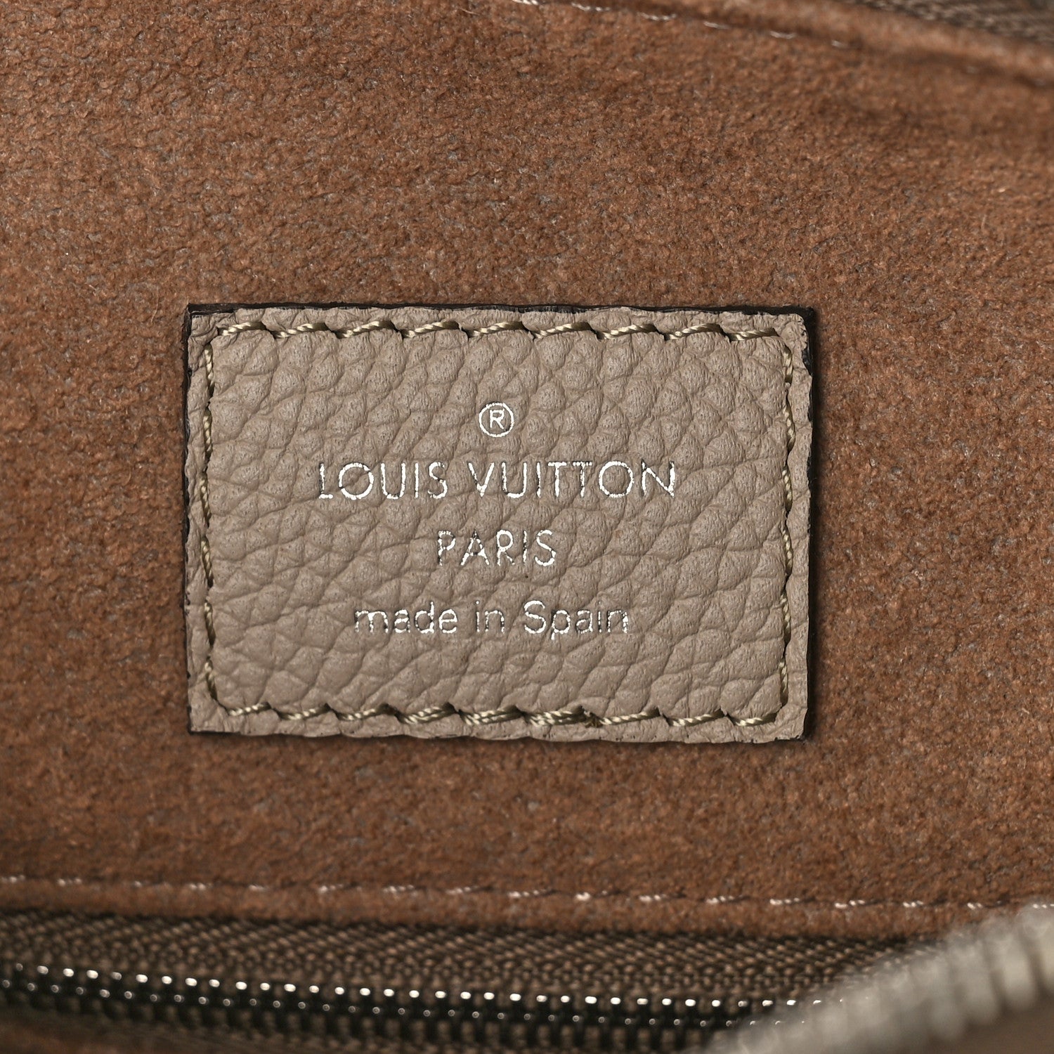 Louis Vuitton Mahina Beaubourg Hobo MM Galet 6 of 8