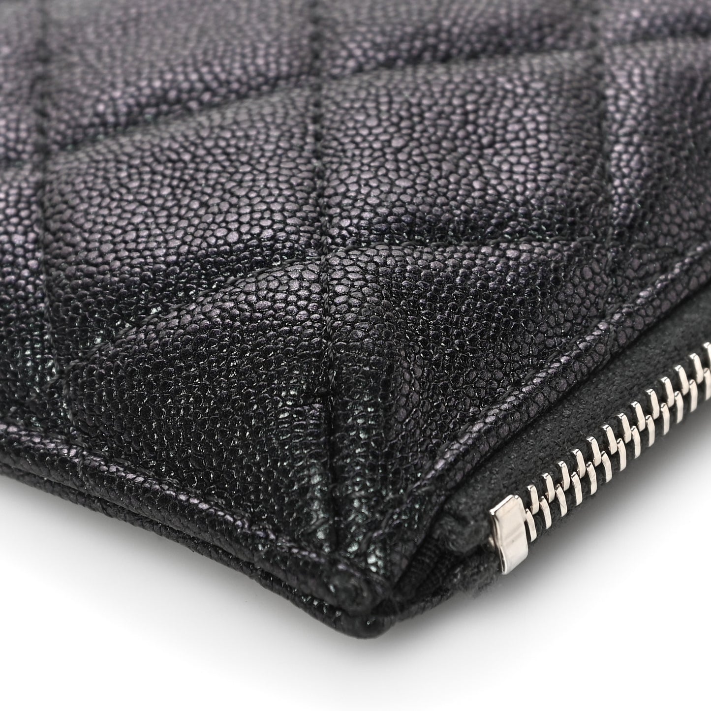 Iridescent Caviar Quilted Classic Flat Wallet Pouch Black