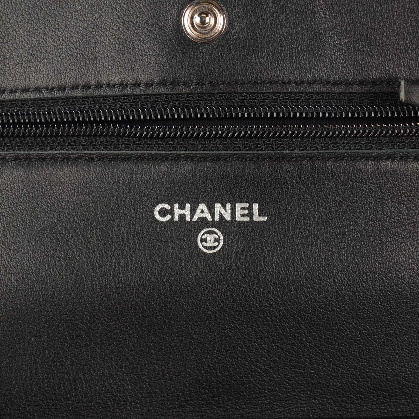 Patent Quilted Wallet On Chain WOC Black