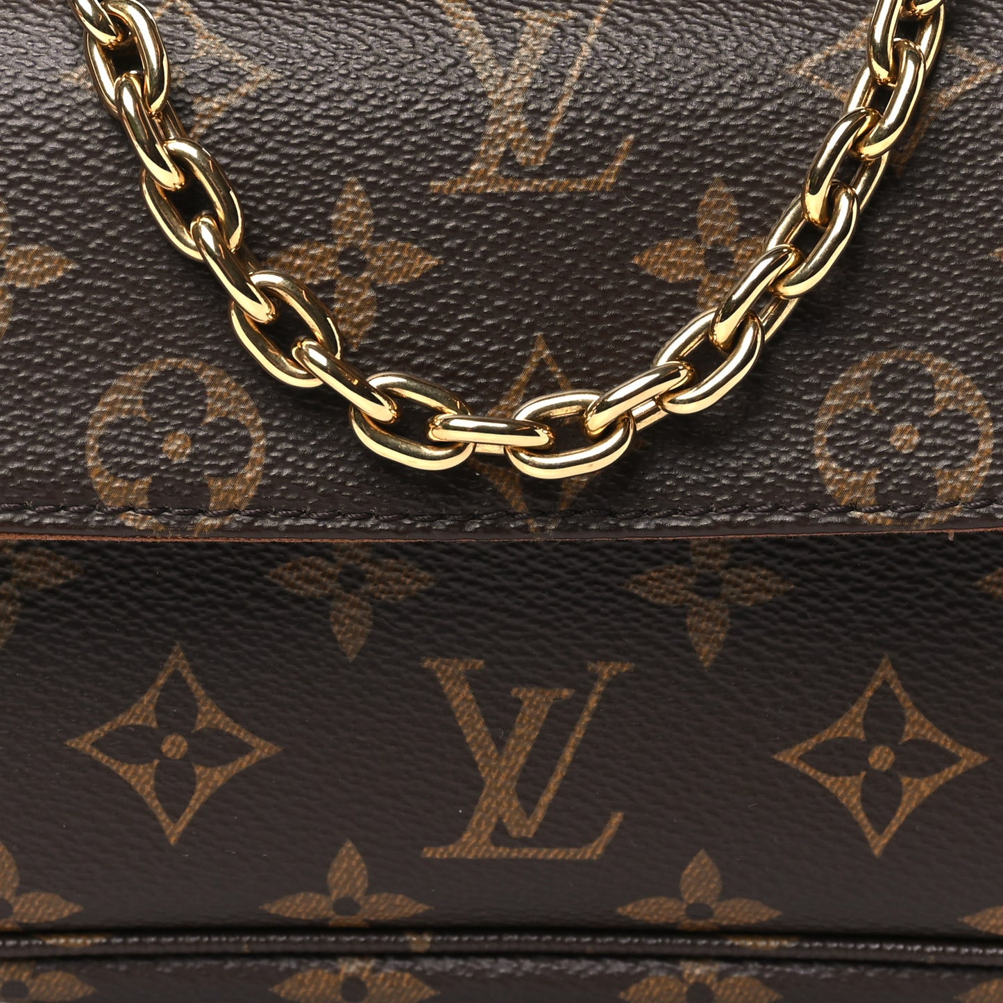 Monogram Ivy Wallet On Chain