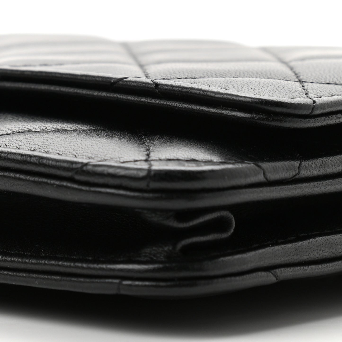 Lambskin Quilted Wallet On Chain WOC Black