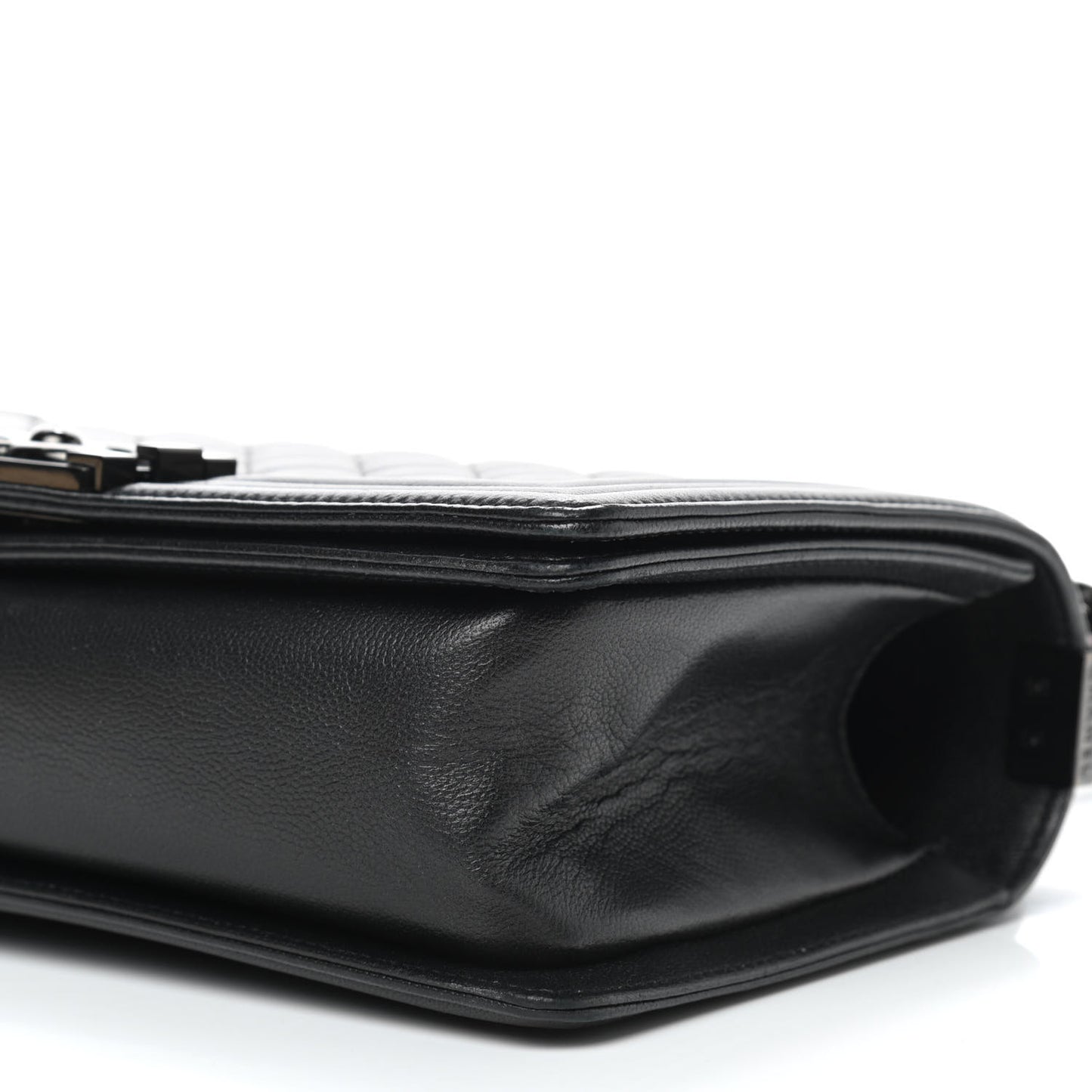 Caviar Quilted Medium Boy Flap So Black