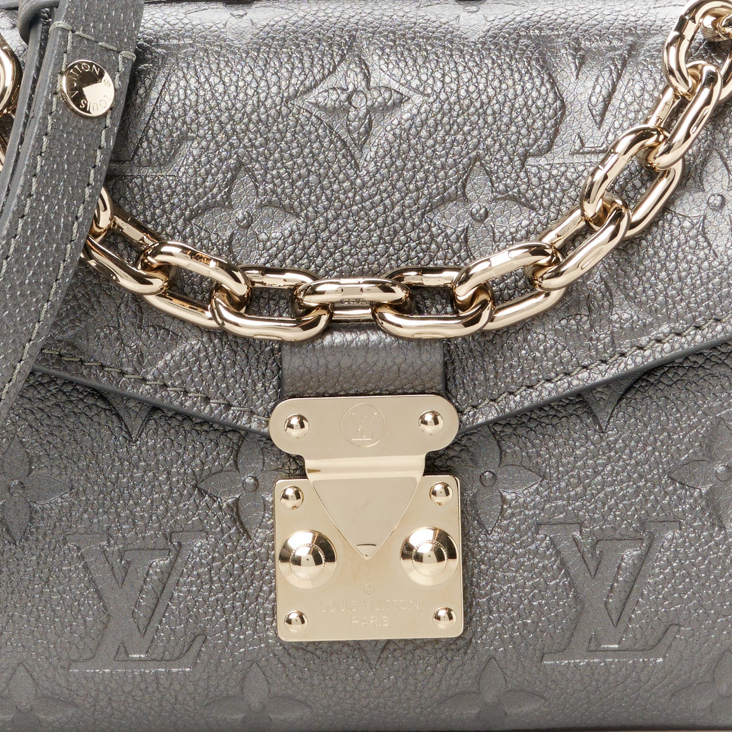 Shimmery Empreinte LV Ski Pochette Metis East West Gun Metal
