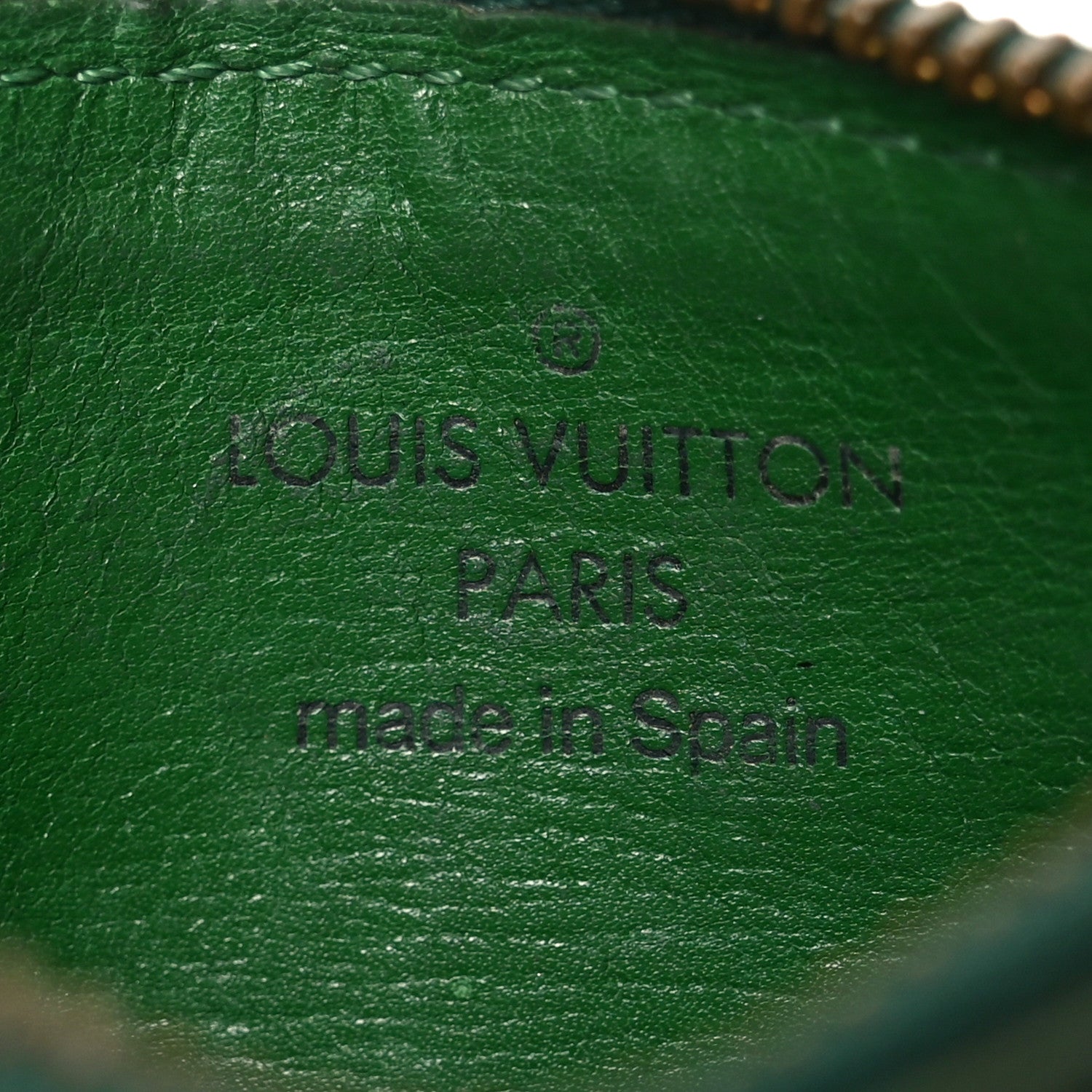 Louis Vuitton Epi Key Pouch Borneo 6 of 9