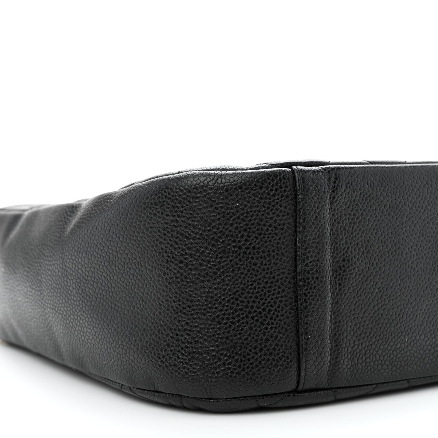 Caviar Quilted Timeless CC Shoulder Bag Black