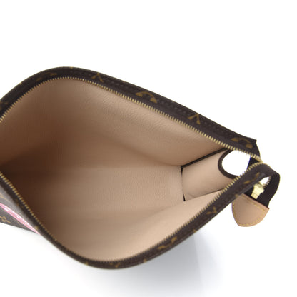 Louis Vuitton Monogram World Tour Toiletry Pouch 26 5 of 9