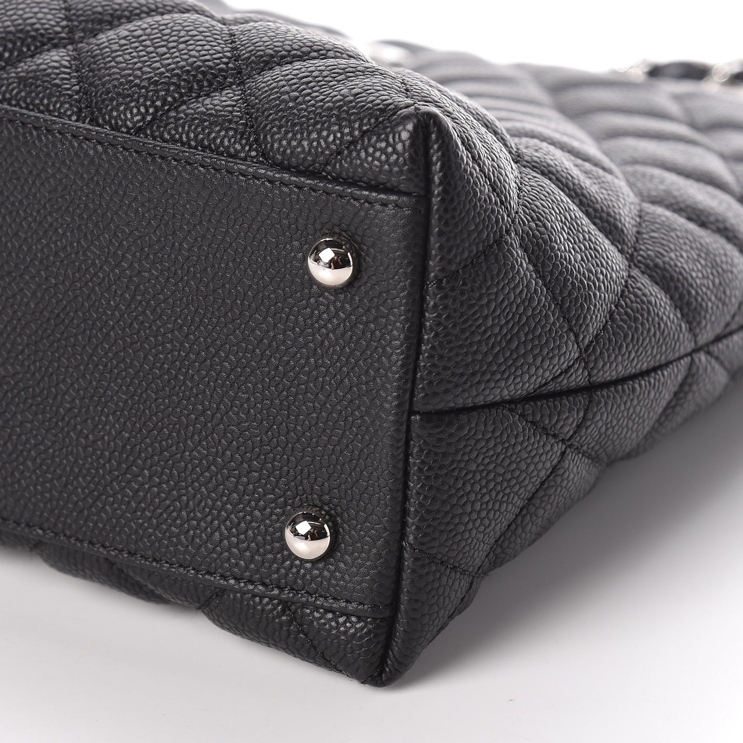 Caviar Quilted Large CC Shopping Tote Black
