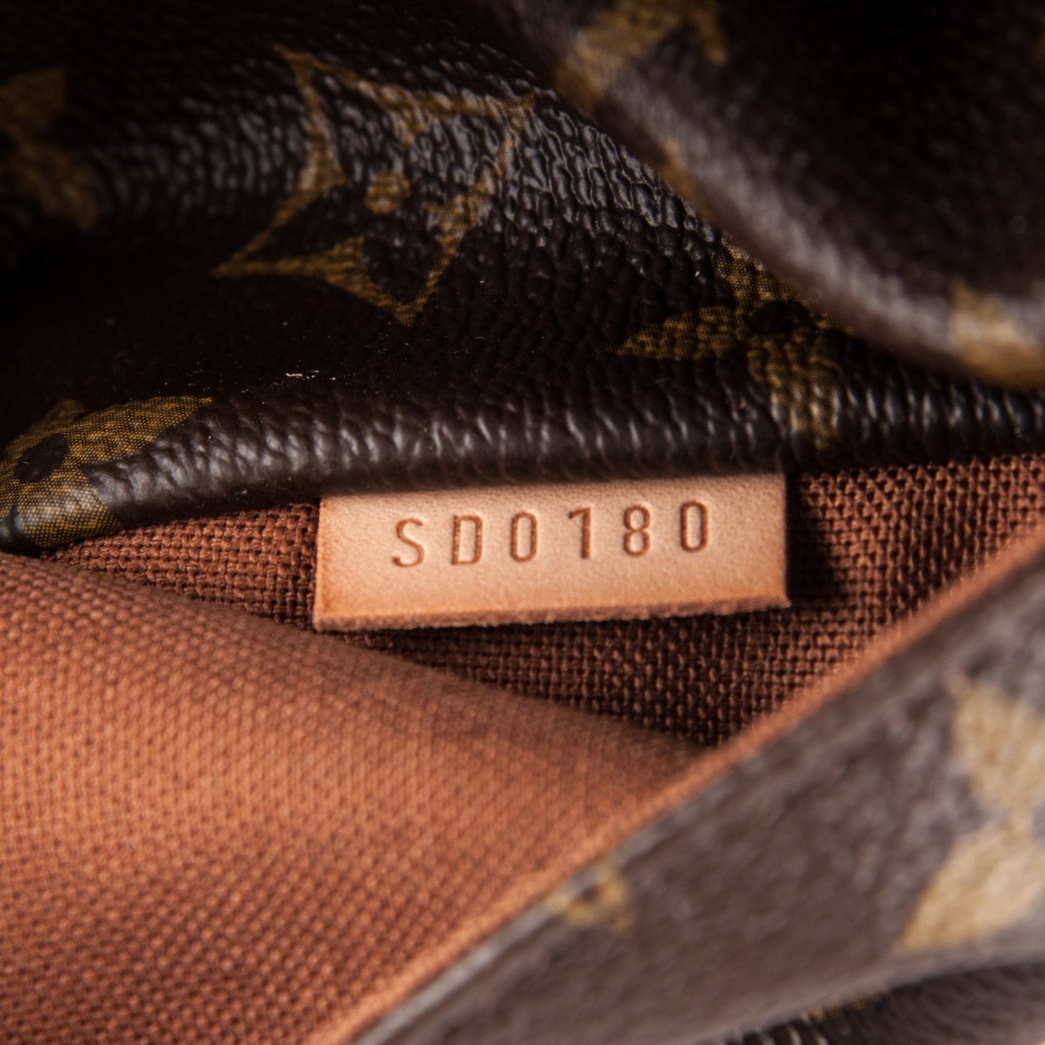 Louis Vuitton Monogram Totally MM 7 of 8