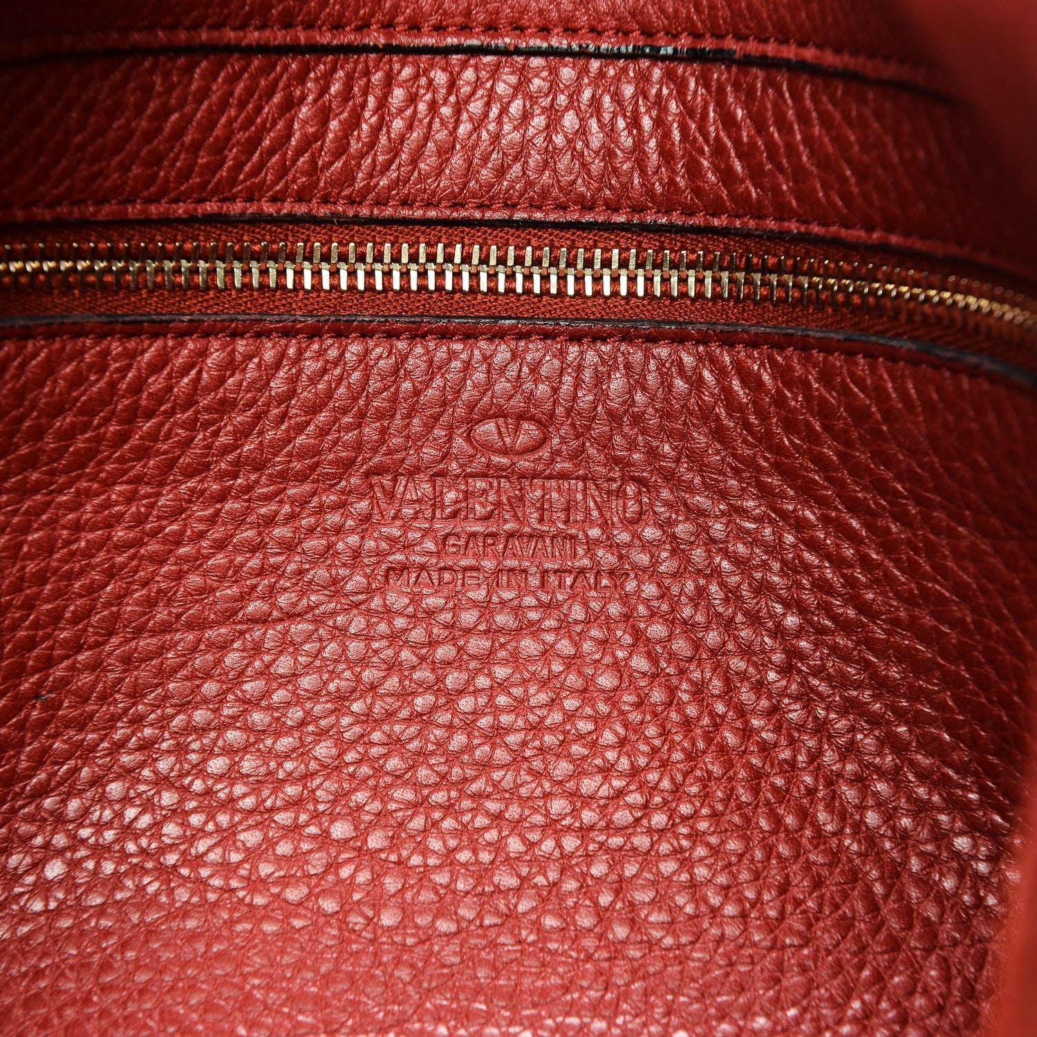 Valentino Garavani Grained Calfskin Monochrome Medium Rockstud Tote Red 6 of 9