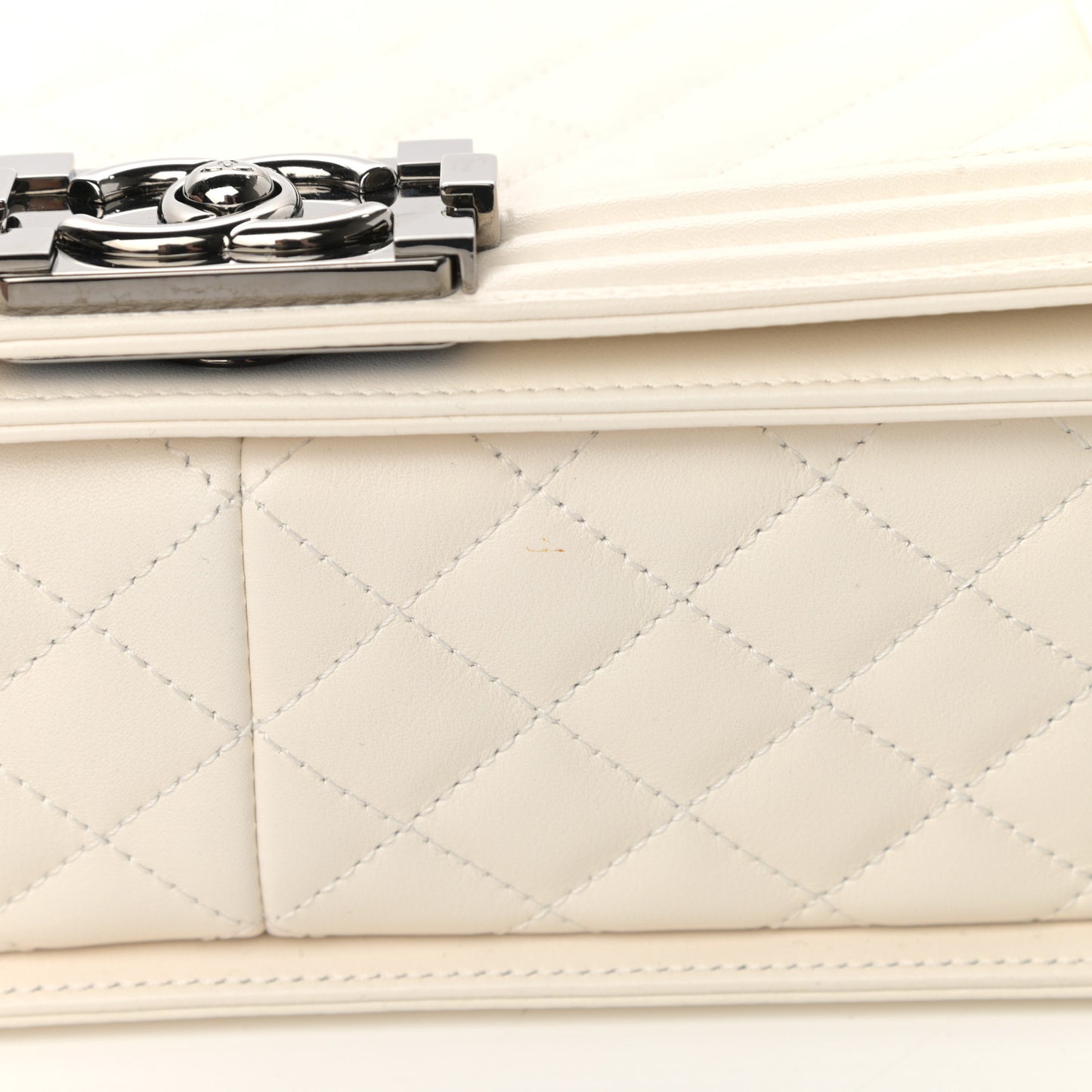 Lambskin Quilted Chevron Medium Boy Flap White
