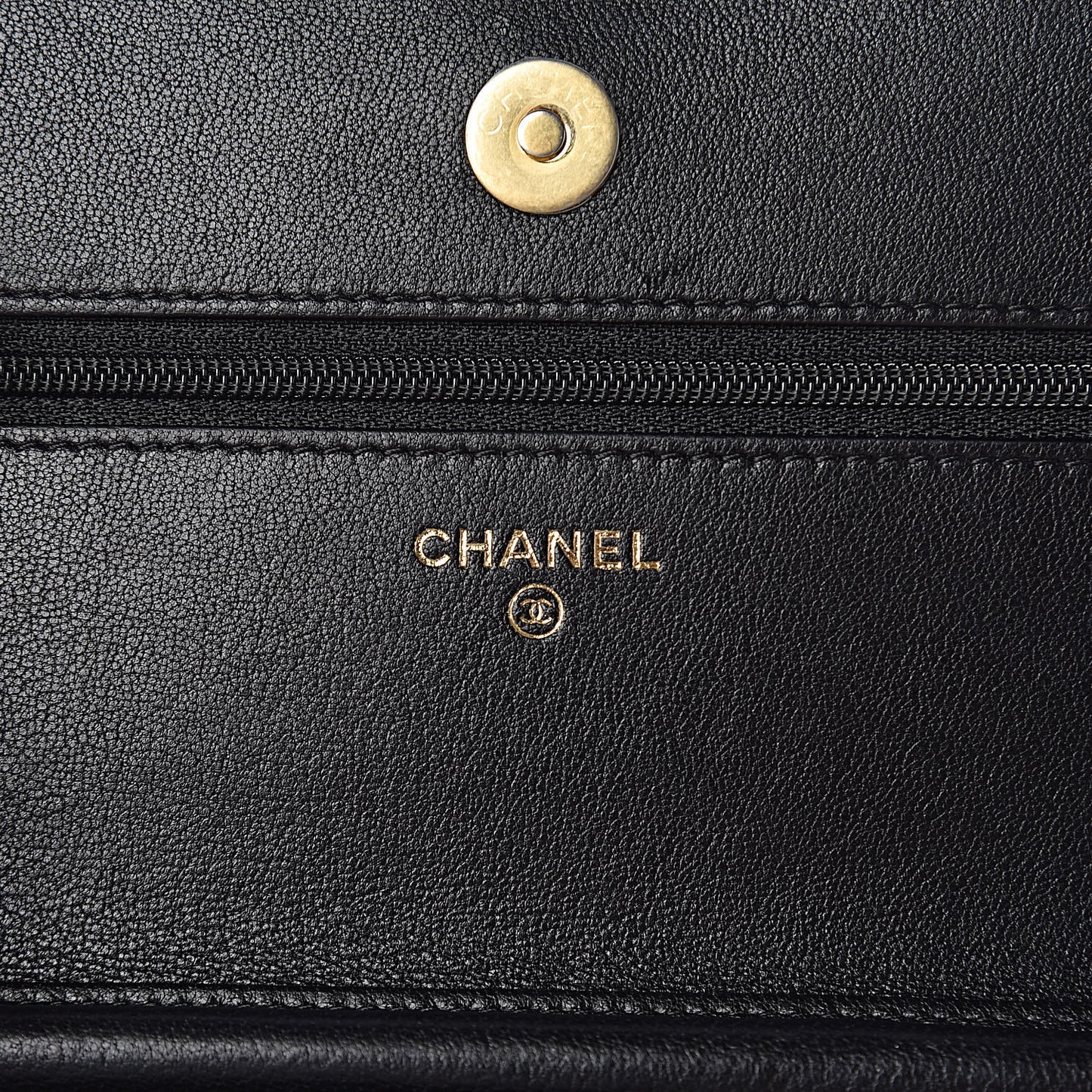 Lambskin Quilted Infinity Wallet On Chain WOC Black
