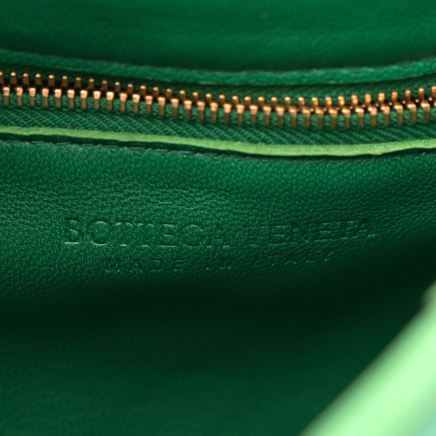 Bottega Veneta Lambskin Maxi Intrecciato Cassette Crossbody Bag Racing Green 6 of 9