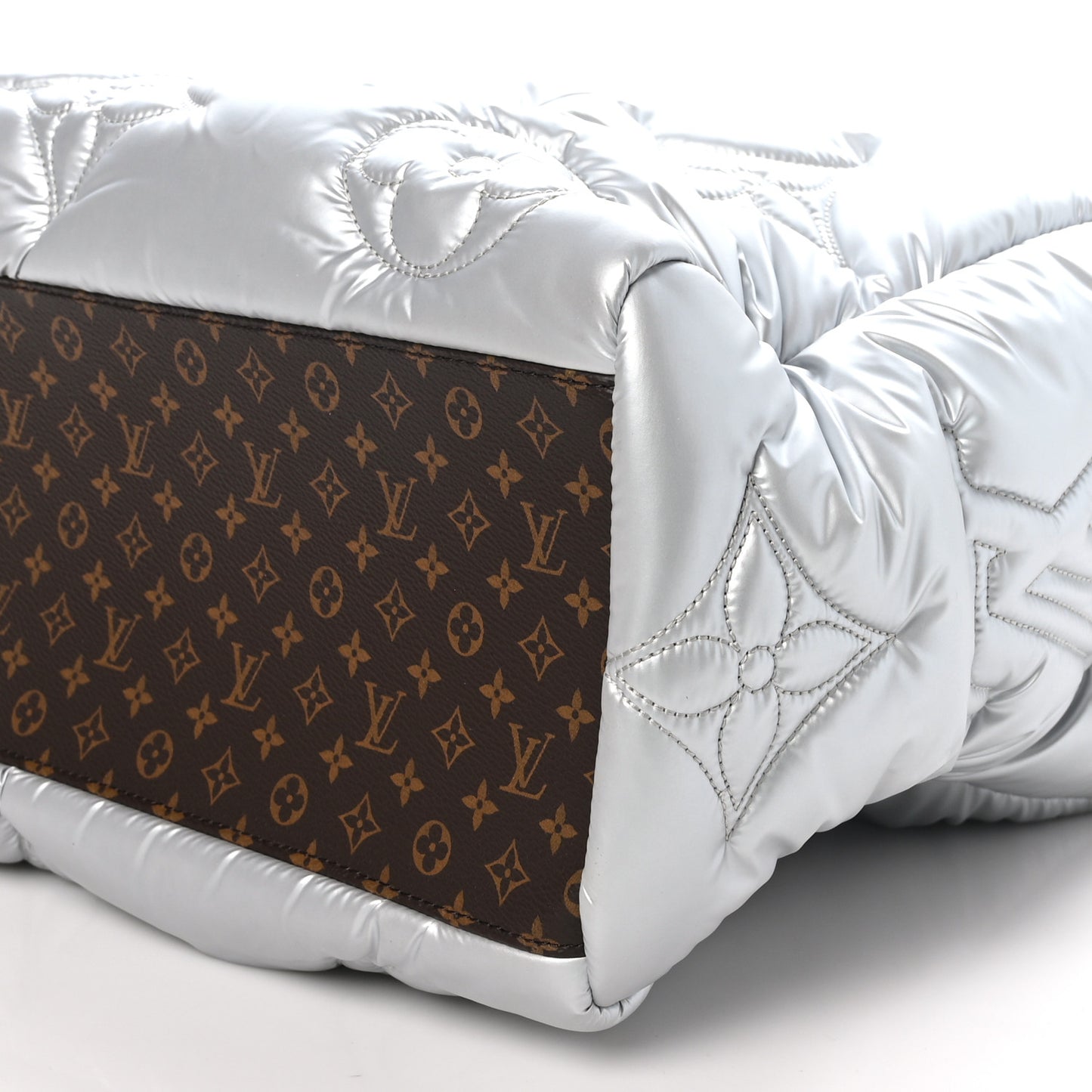 Econyl Monogram Pillow Giant Onthego GM Silver