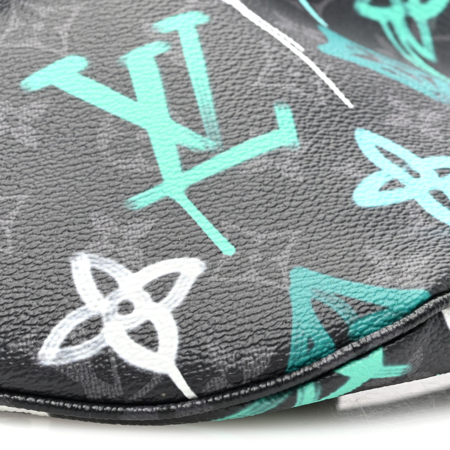 Louis Vuitton Monogram Eclipse LV Graffiti Discovery Bumbag Green Lights 8 of 9