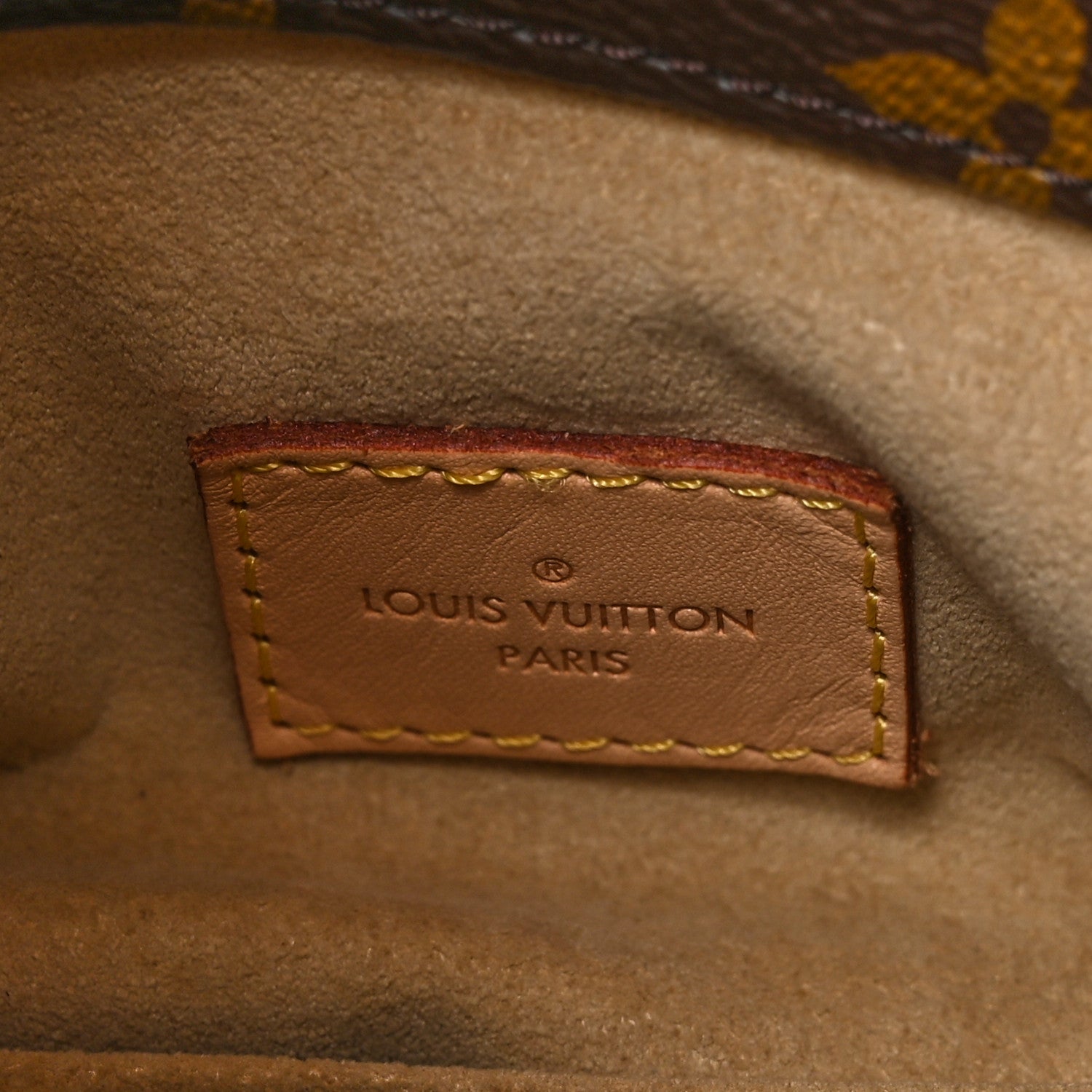 Louis Vuitton Monogram Artsy MM 6 of 11