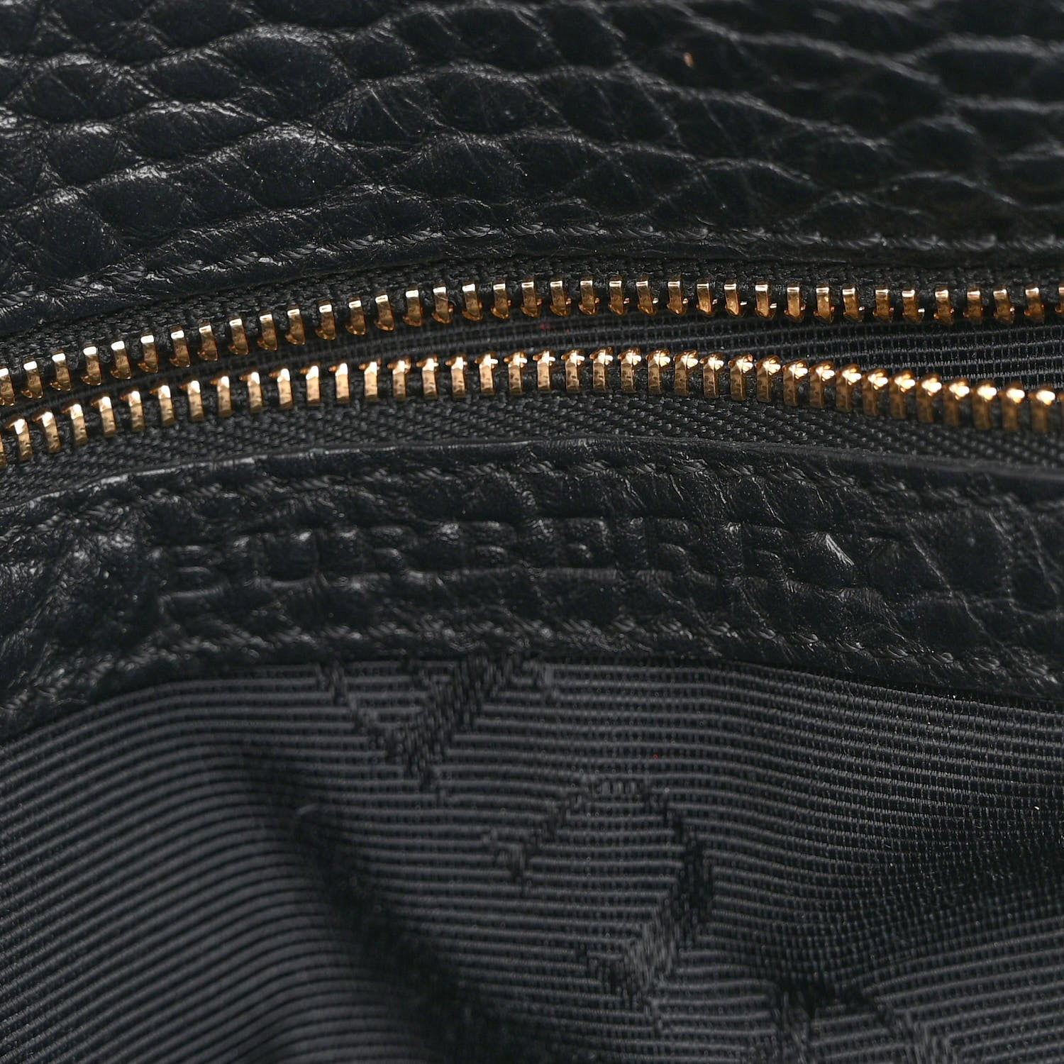 Burberry Signature Grain Calfskin Small Chichester Crossbody Clutch Bag Black 6 of 9
