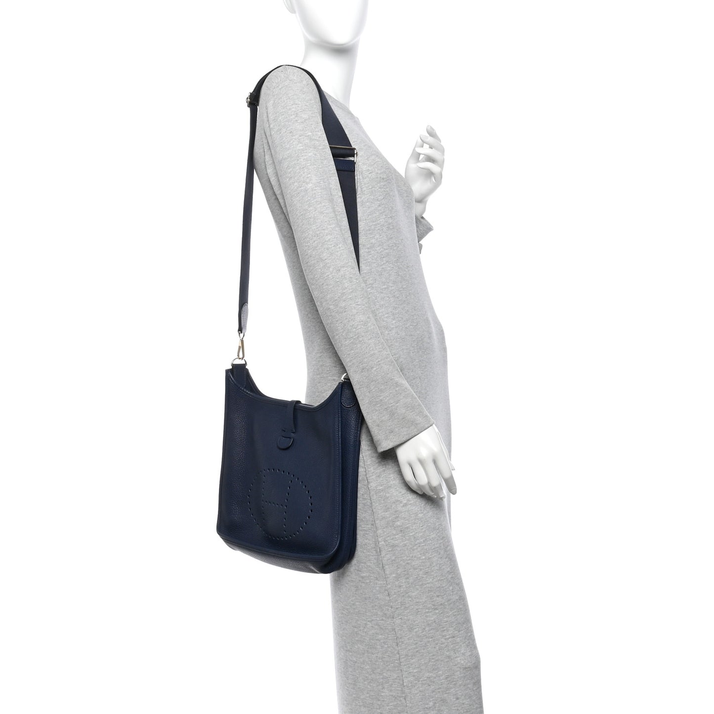 Taurillon Clemence Amazone Evelyne III GM Bleu de Galice