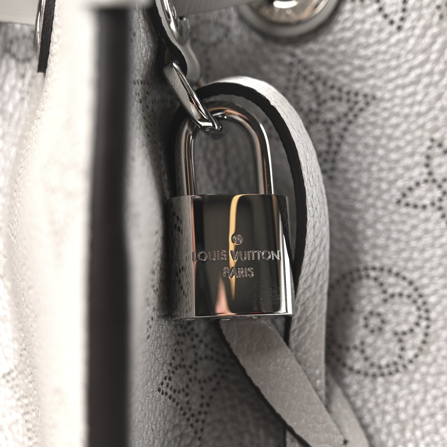 Louis Vuitton Metallic Mahina Muria Gris Souris 6 of 9