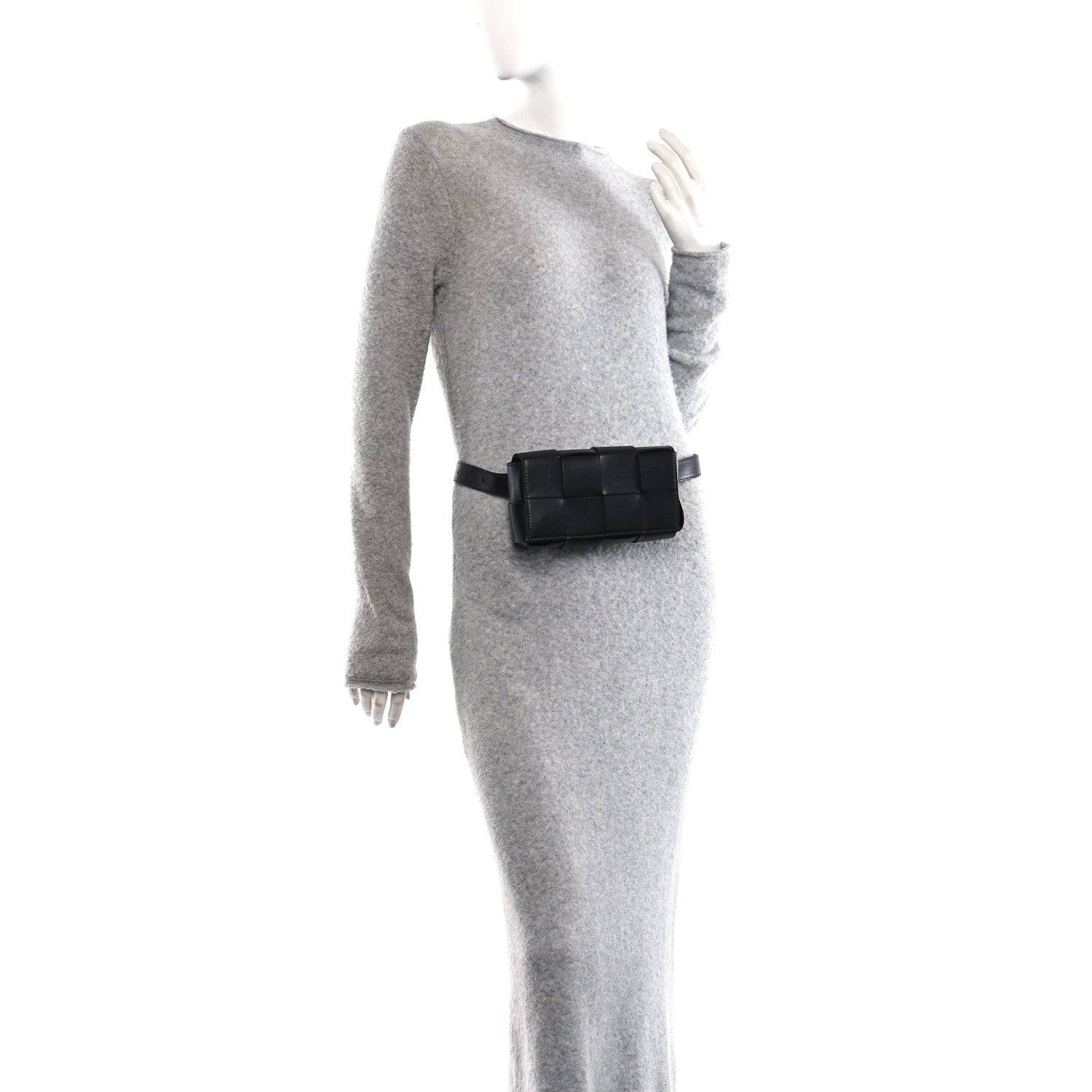 Bottega Veneta Nappa Maxi Intreccio The Belt Cassette Bag Black 2 of 9