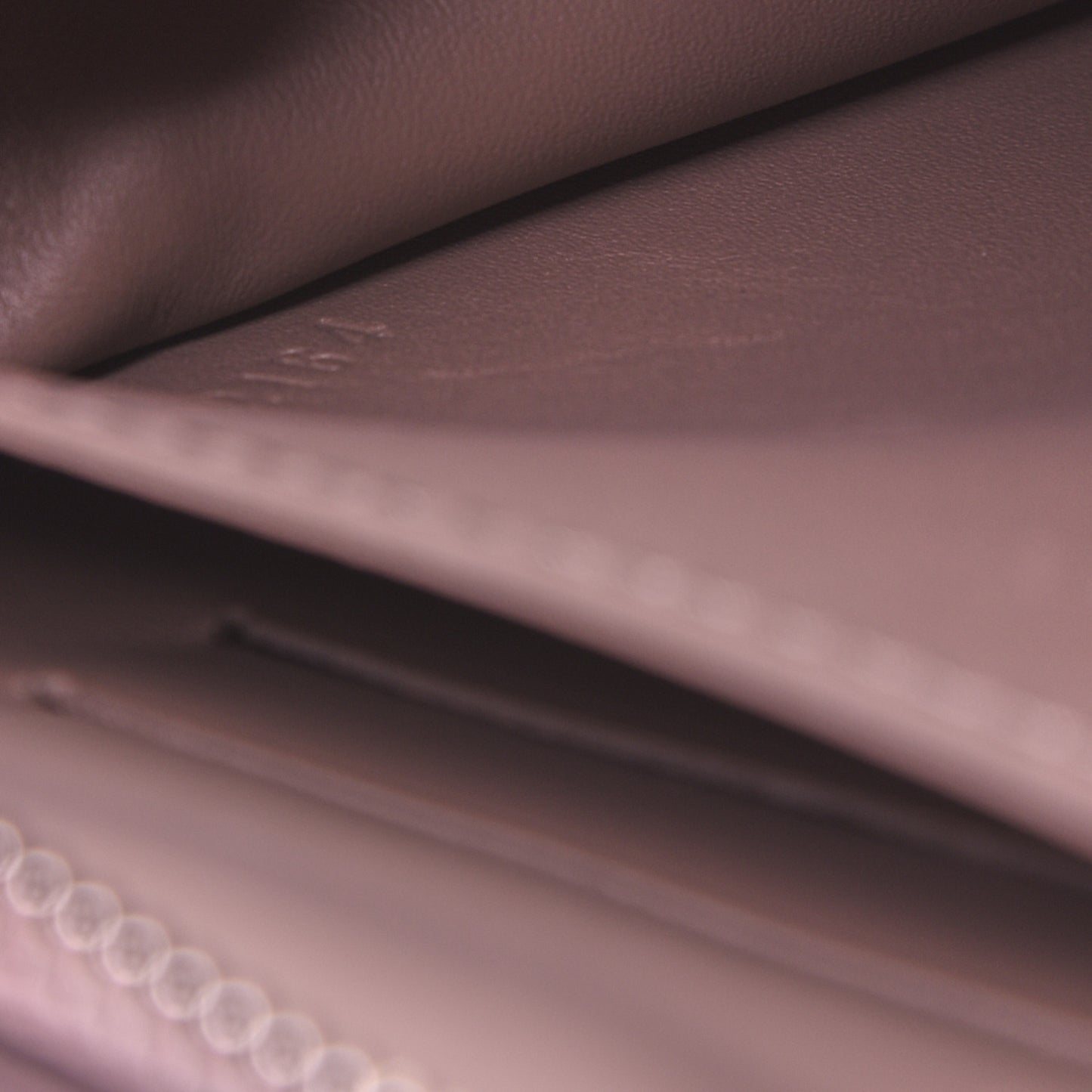 Monogram Veau Cachemire W Pochette Magnolia